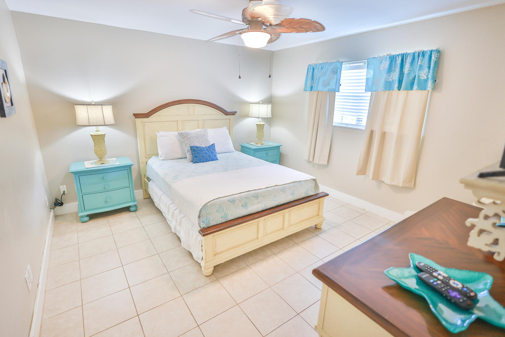 SEASCAPE CONDO Garden Villas - Residential