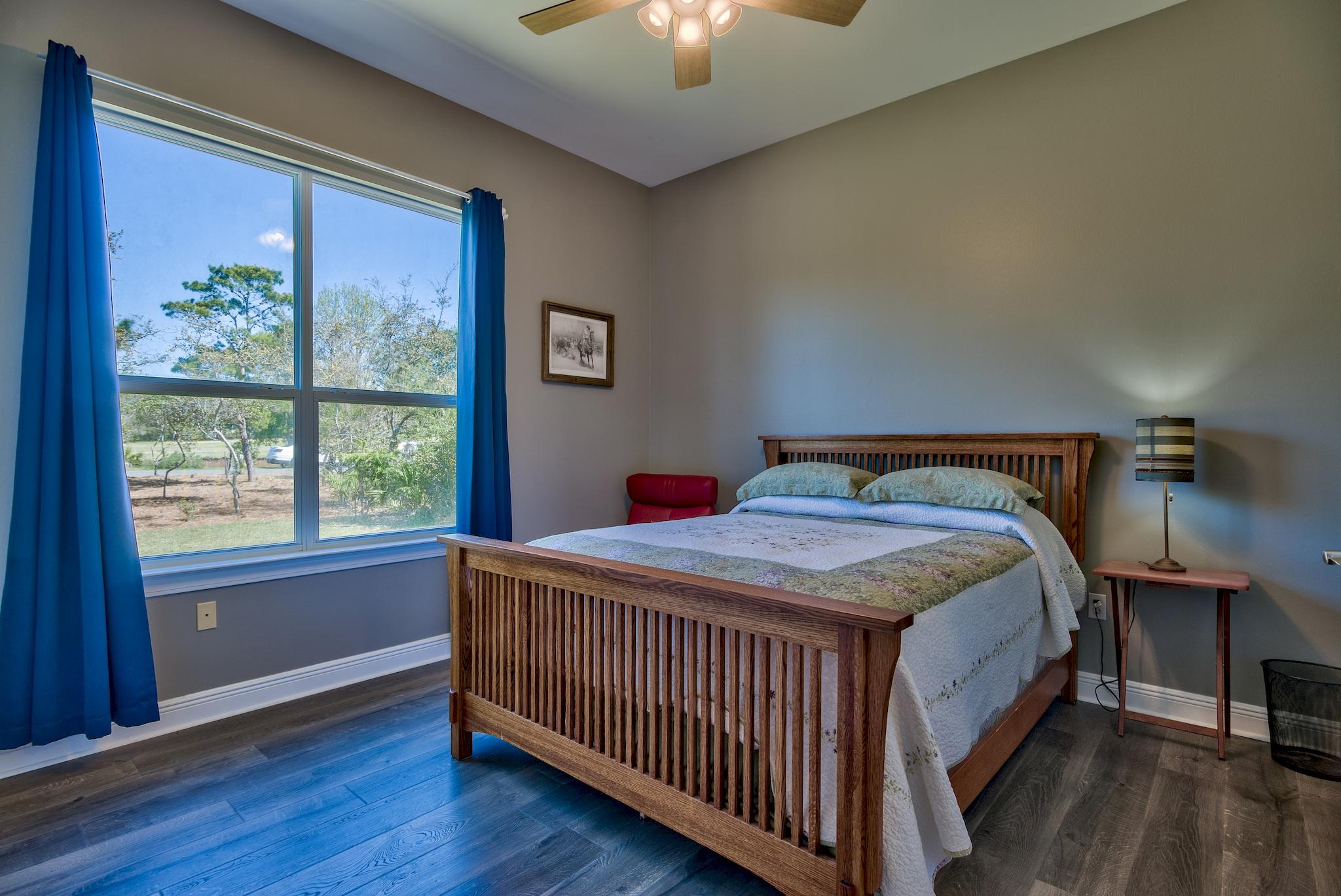 COUNTRY CLUB ESTATES - Residential