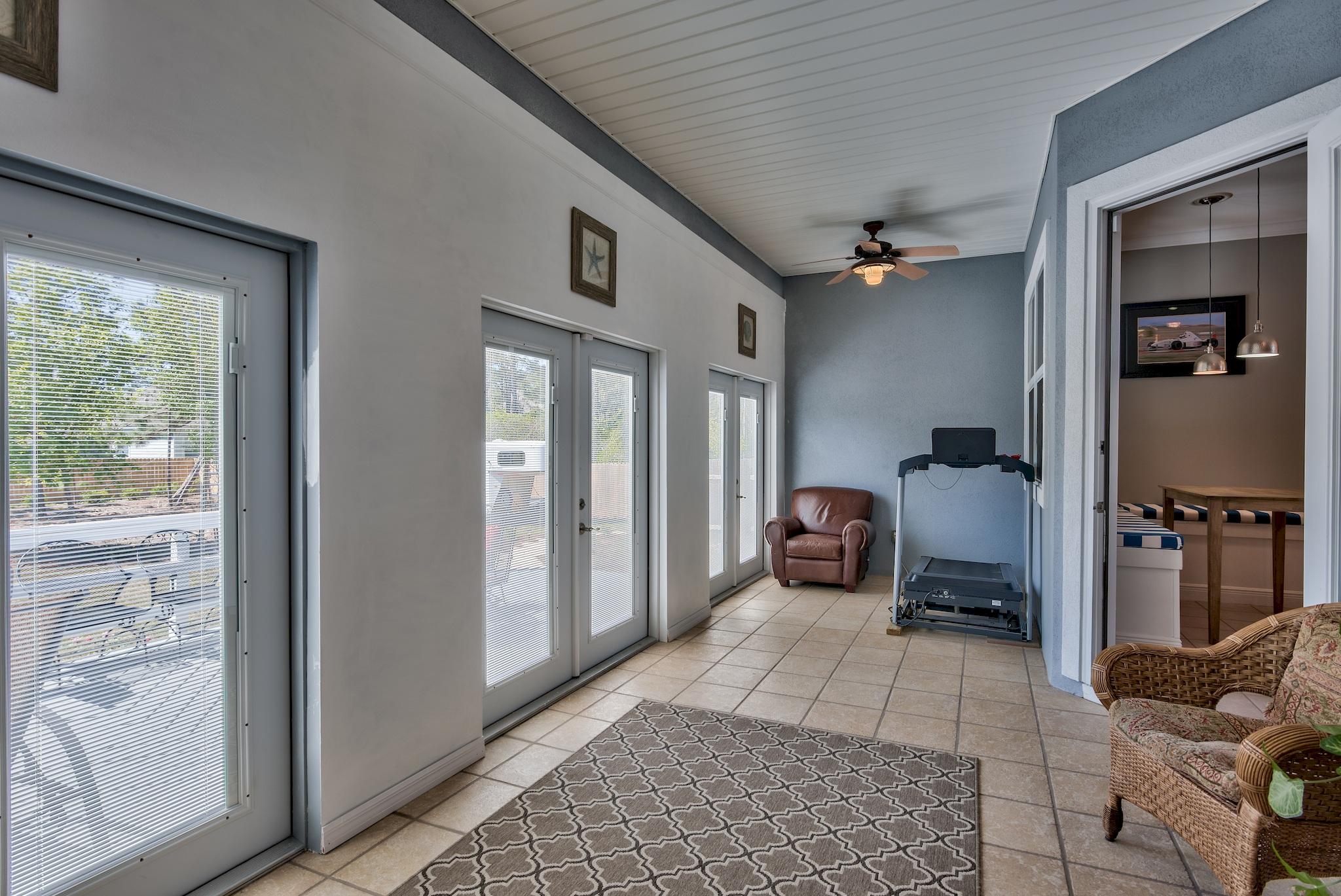 COUNTRY CLUB ESTATES - Residential