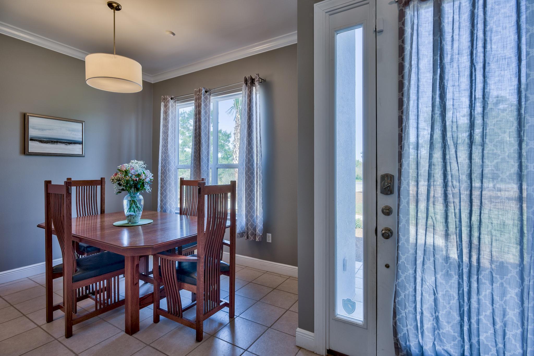 COUNTRY CLUB ESTATES - Residential