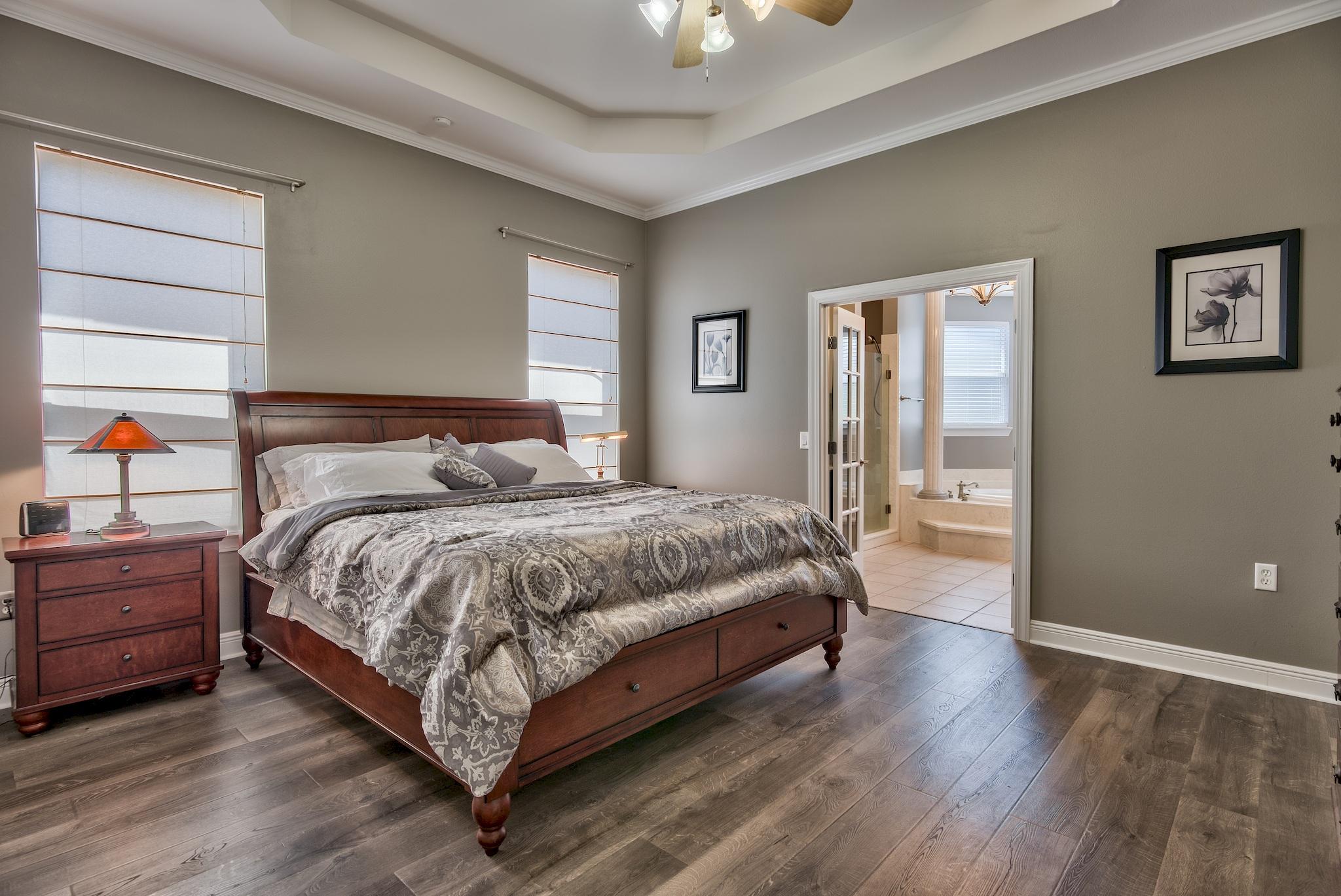 COUNTRY CLUB ESTATES - Residential