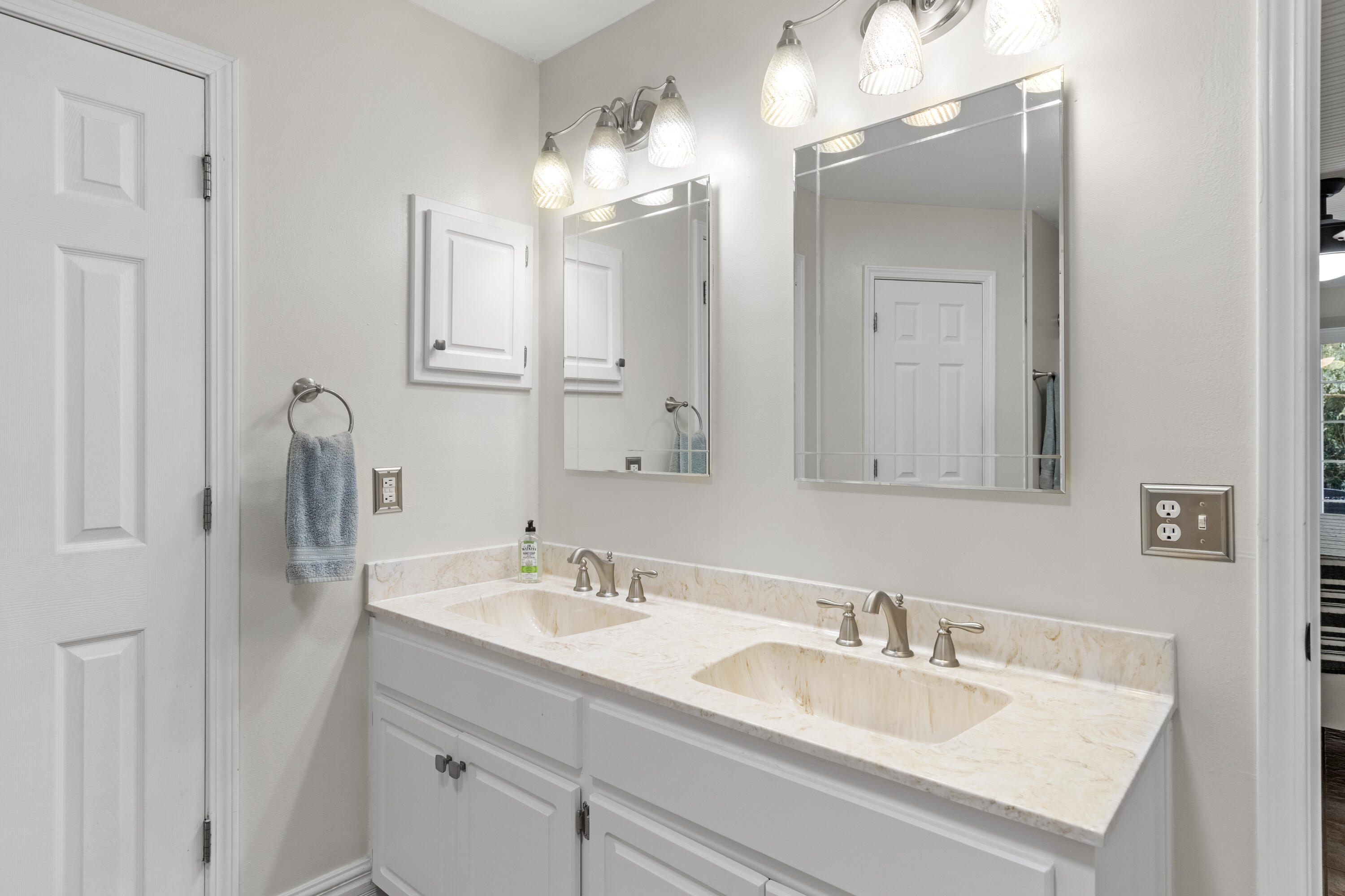 CHEROKEE BEND S/D PH 2 - Residential