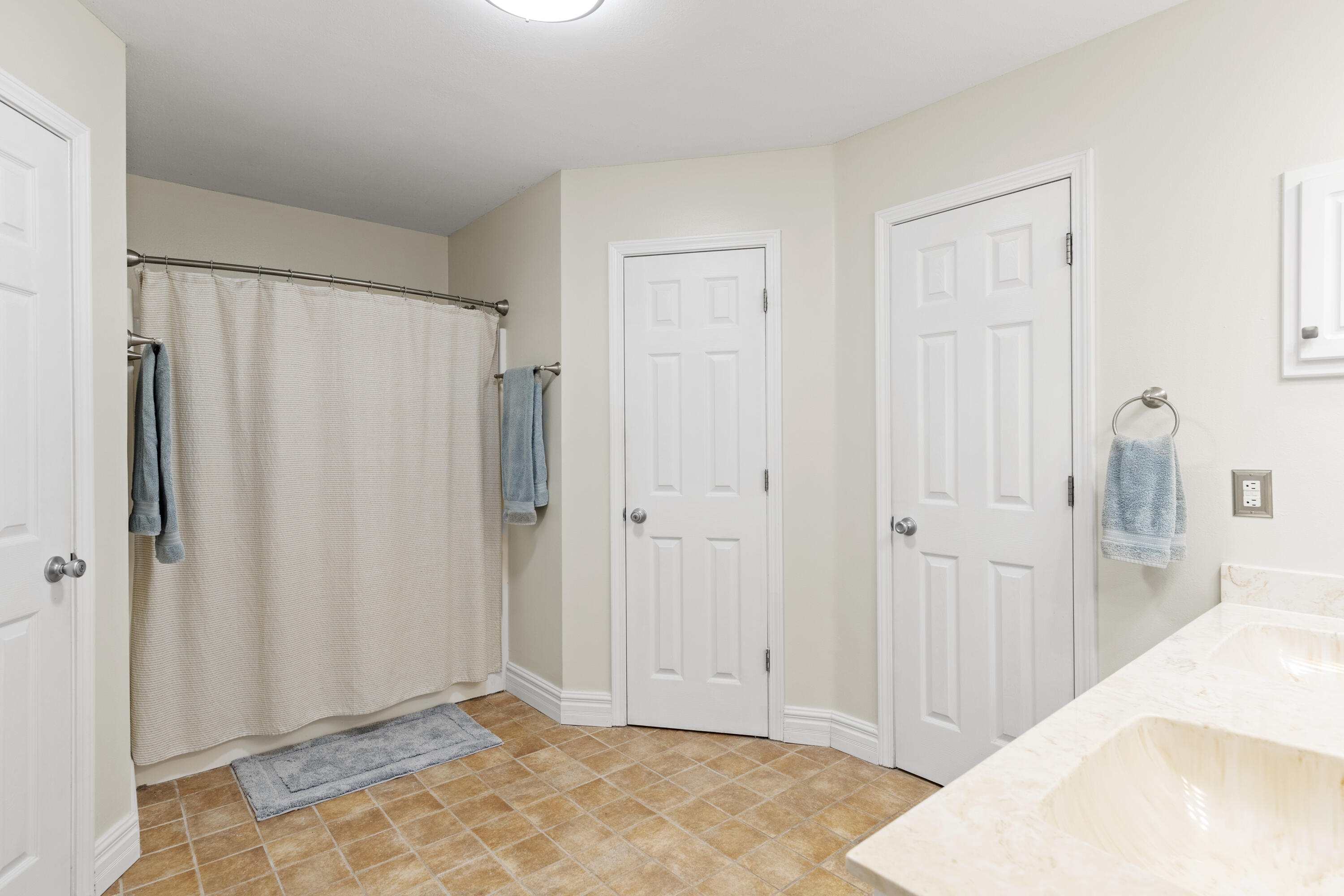 CHEROKEE BEND S/D PH 2 - Residential