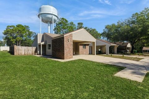 A home in Niceville