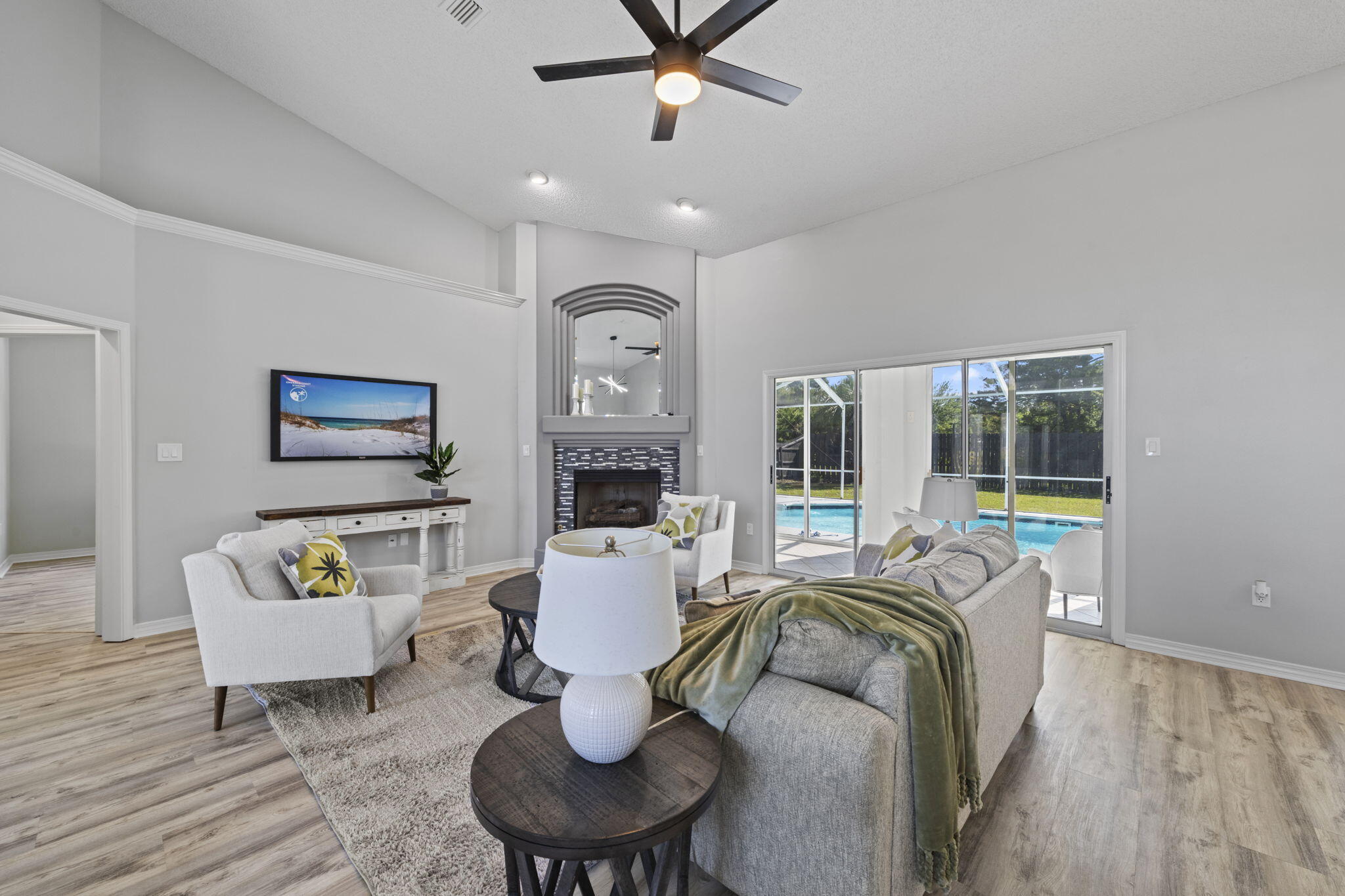 COSTA VERDE - Residential