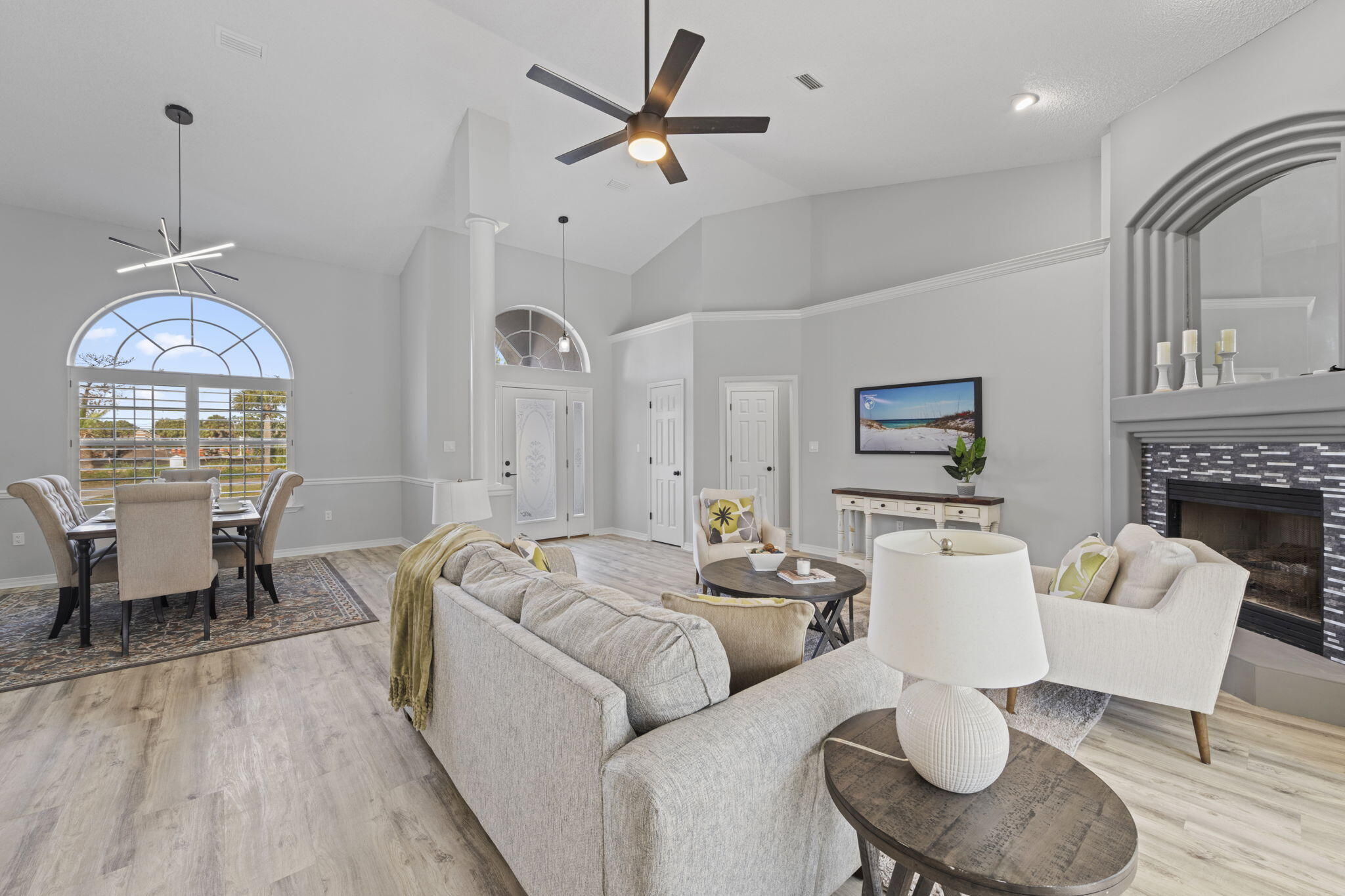 COSTA VERDE - Residential