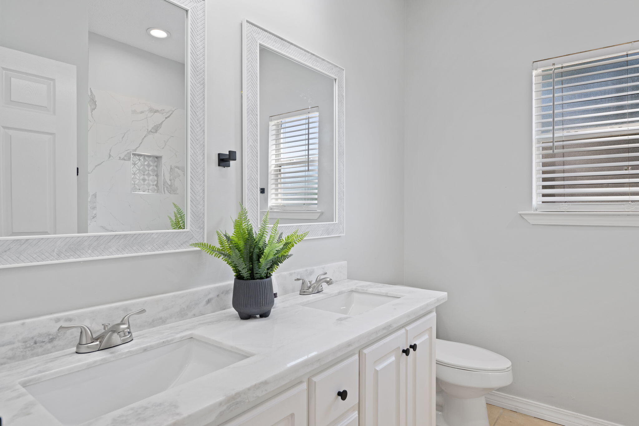 COSTA VERDE - Residential