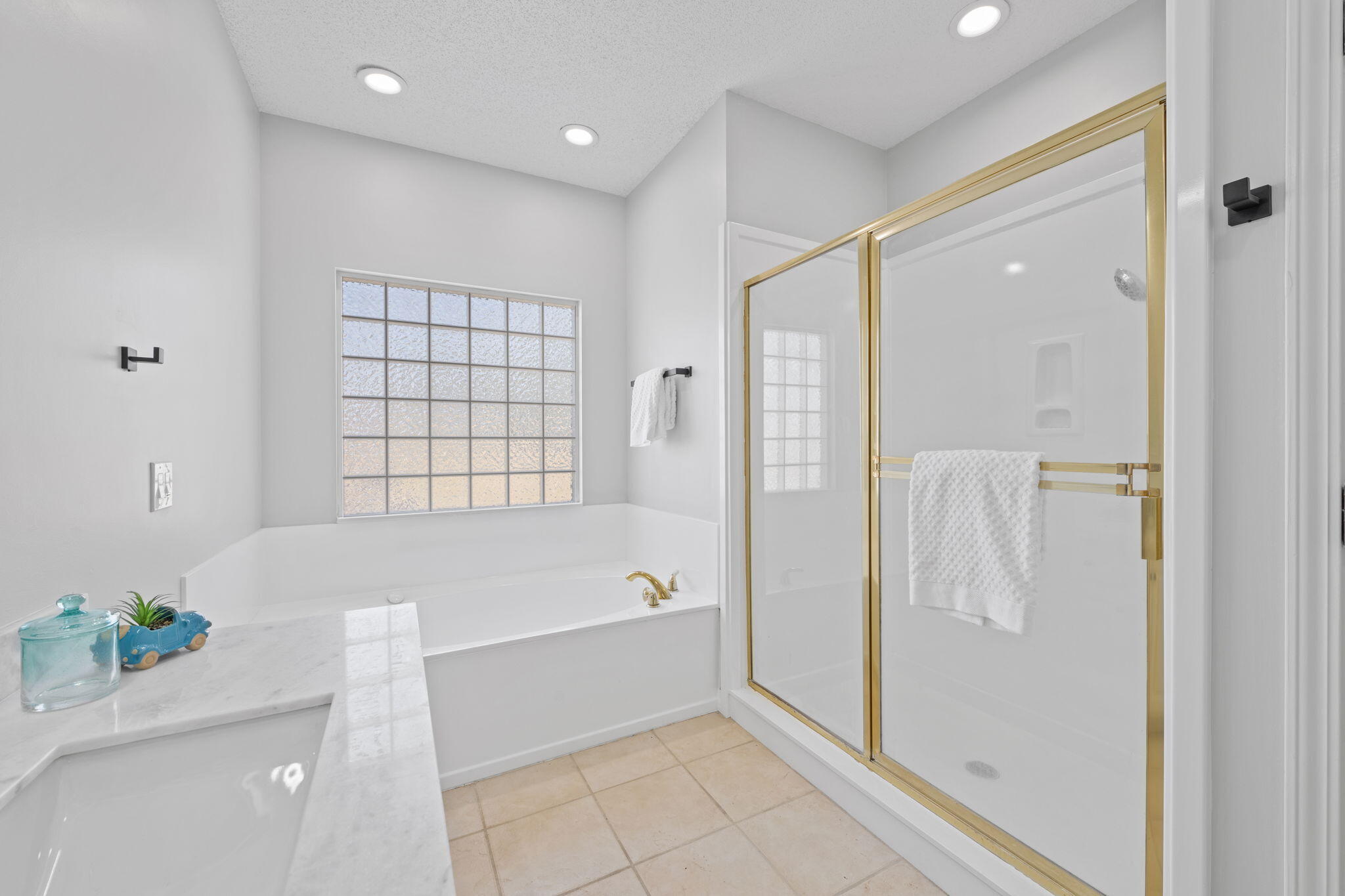 COSTA VERDE - Residential