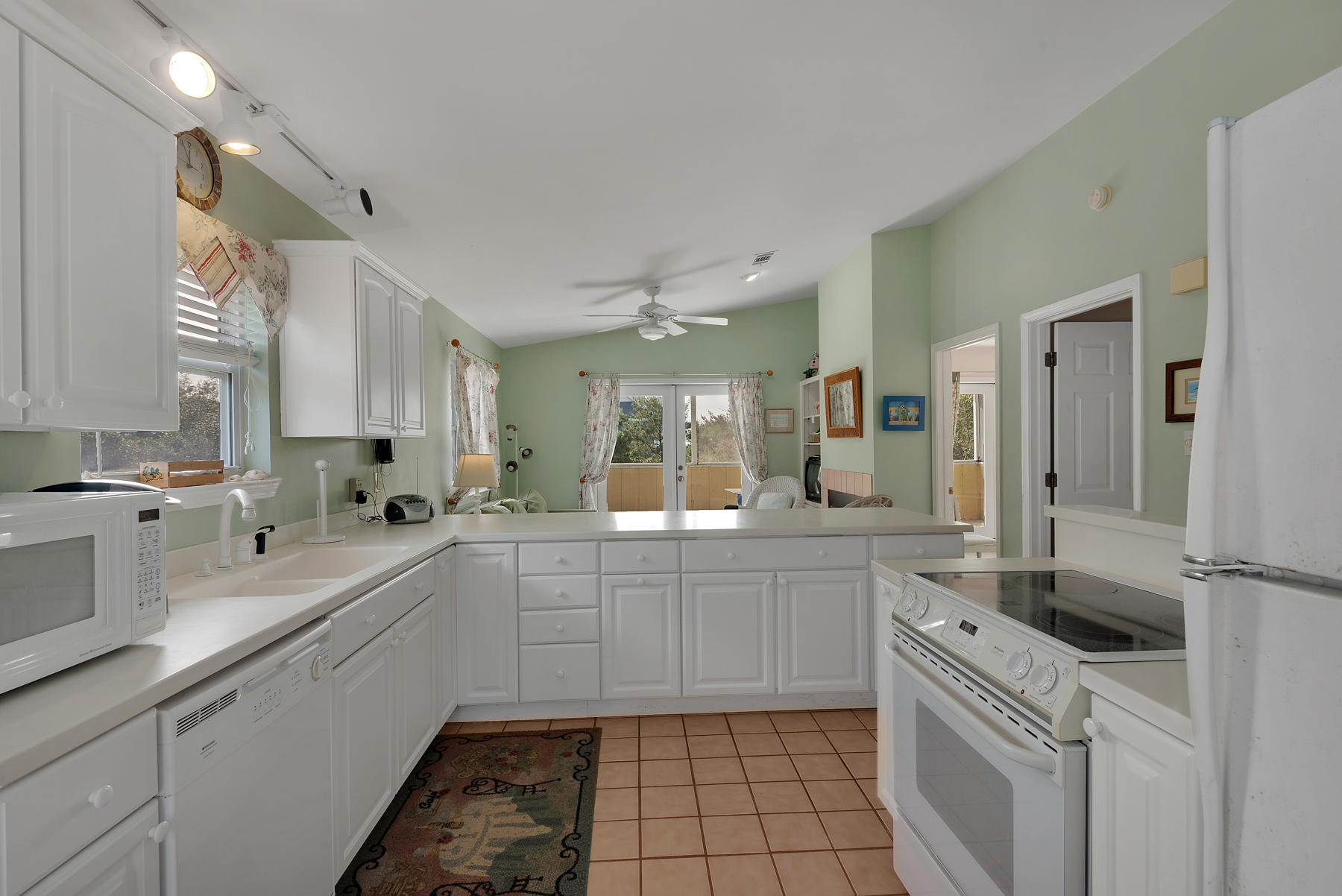 BLUE MOUNTAIN BEACH - Residential