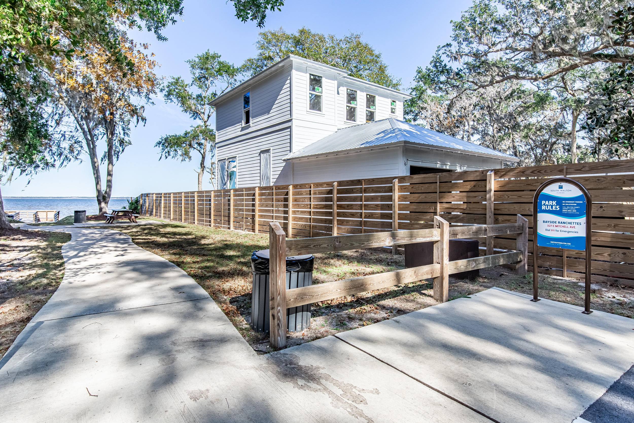 GRAYTON BAYOU - Residential