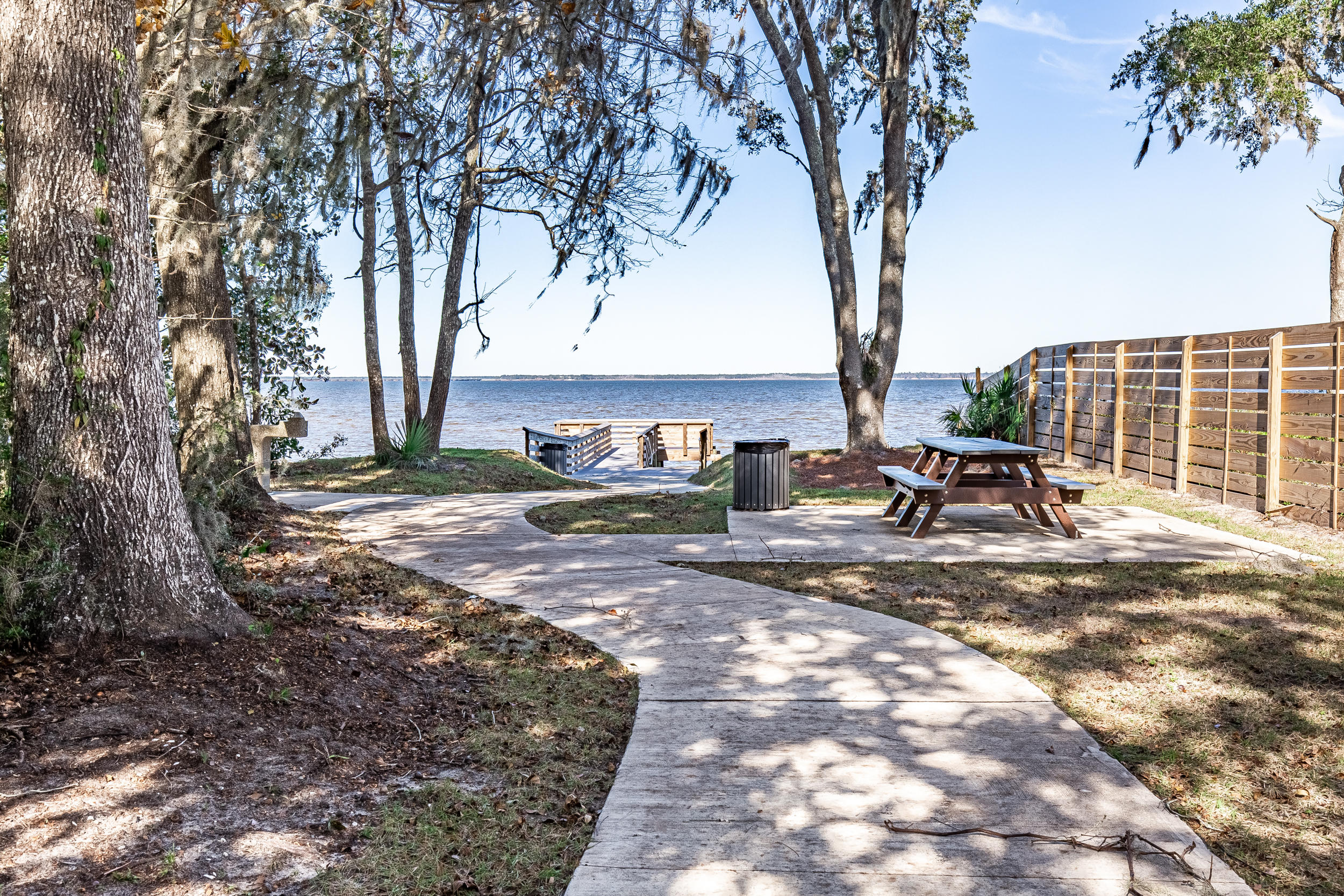 GRAYTON BAYOU - Residential