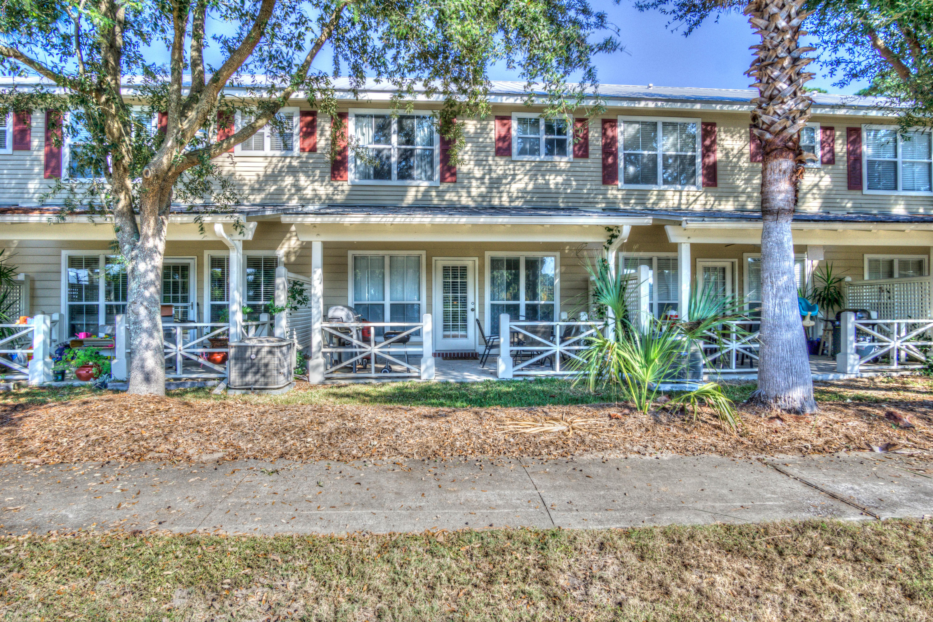 TWIN LAKES TOWNHOMES PH 2 - Residential