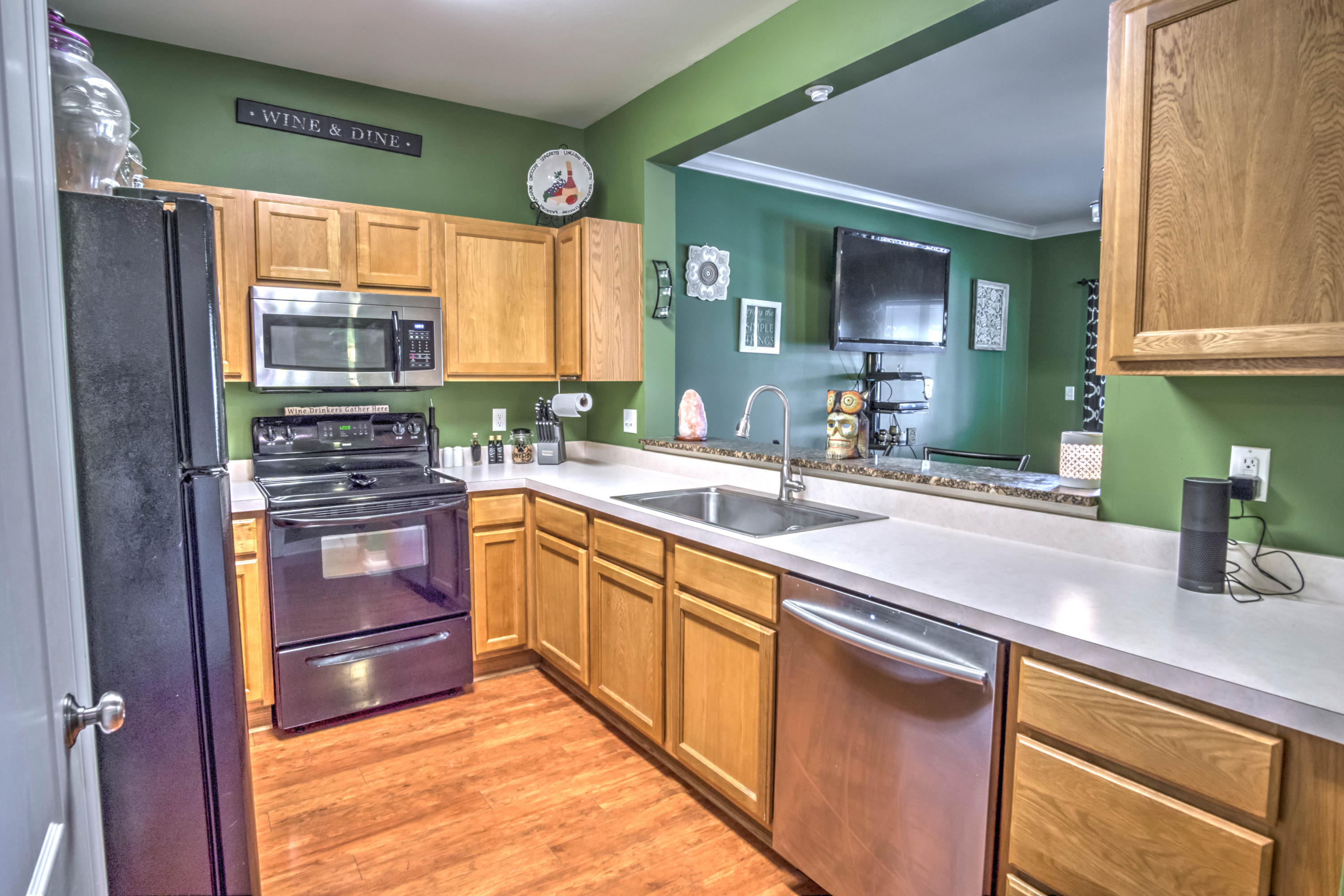 TWIN LAKES TOWNHOMES PH 2 - Residential