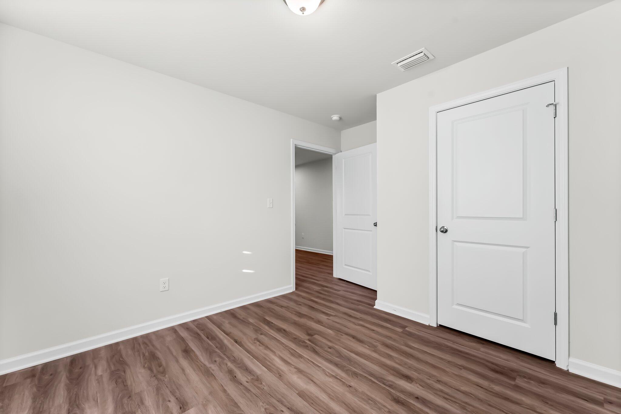 CROSS CREEK - Residential Lease