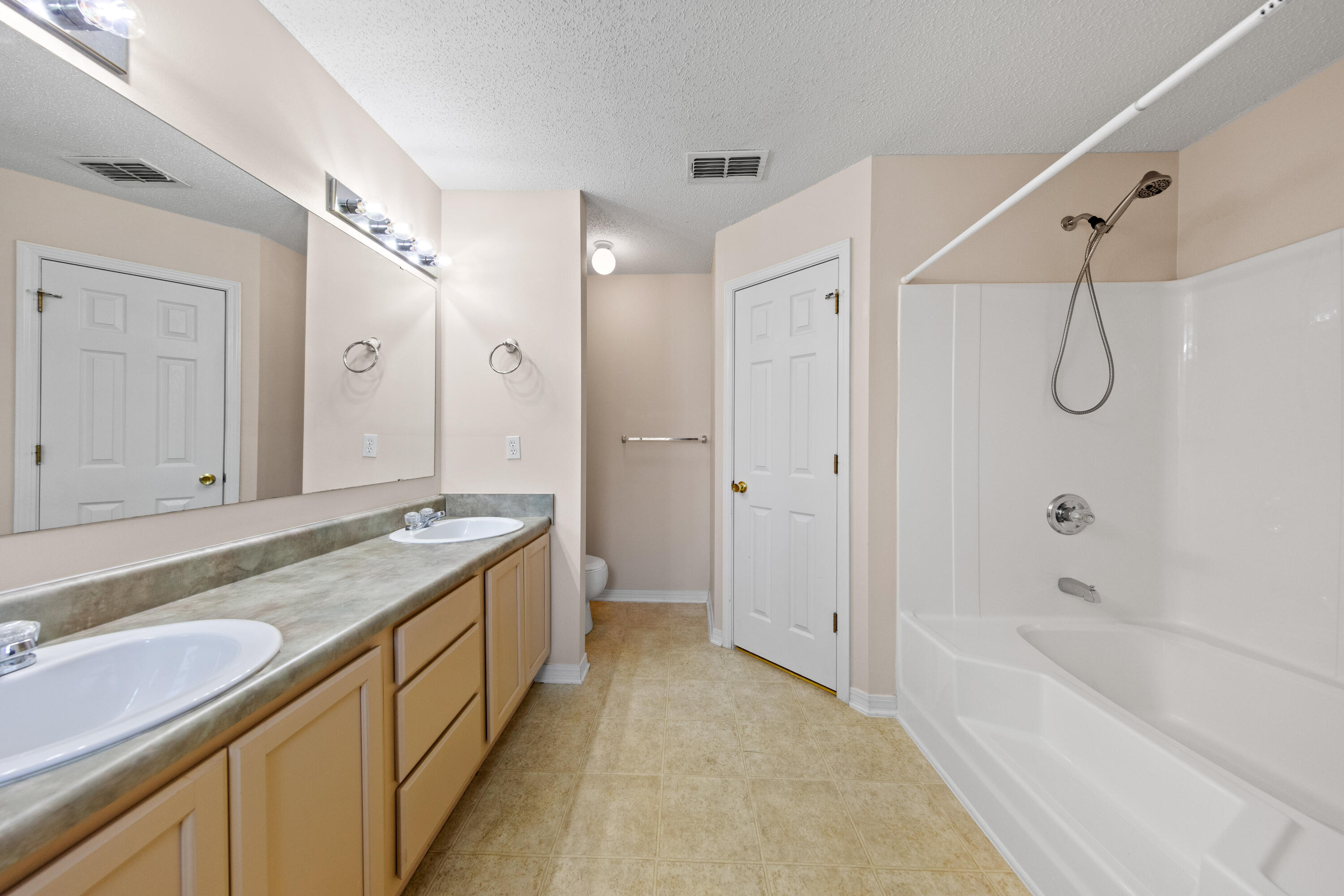 REDSTONE ESTATES - Residential