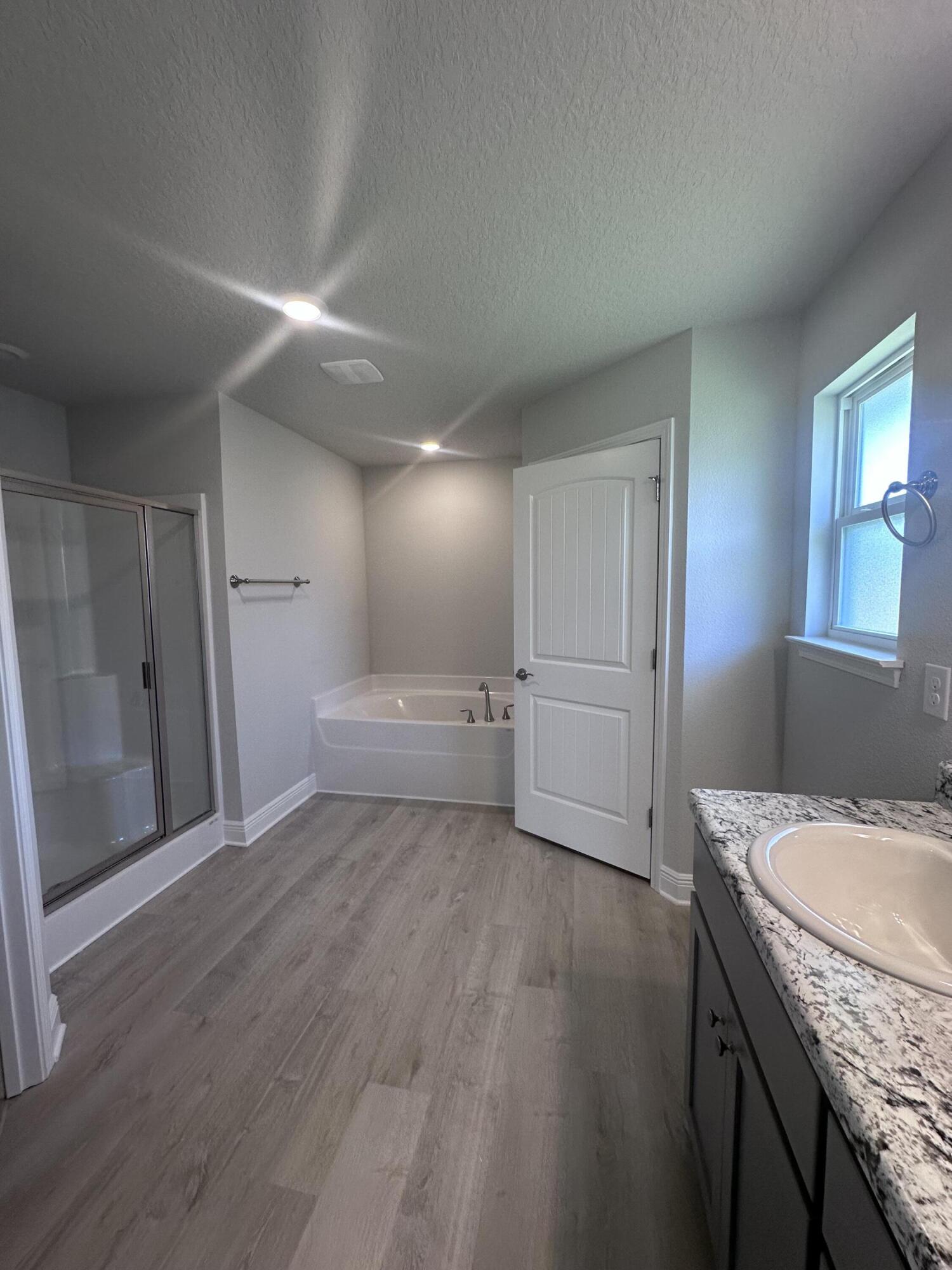 ASHTON VIEW - Residential