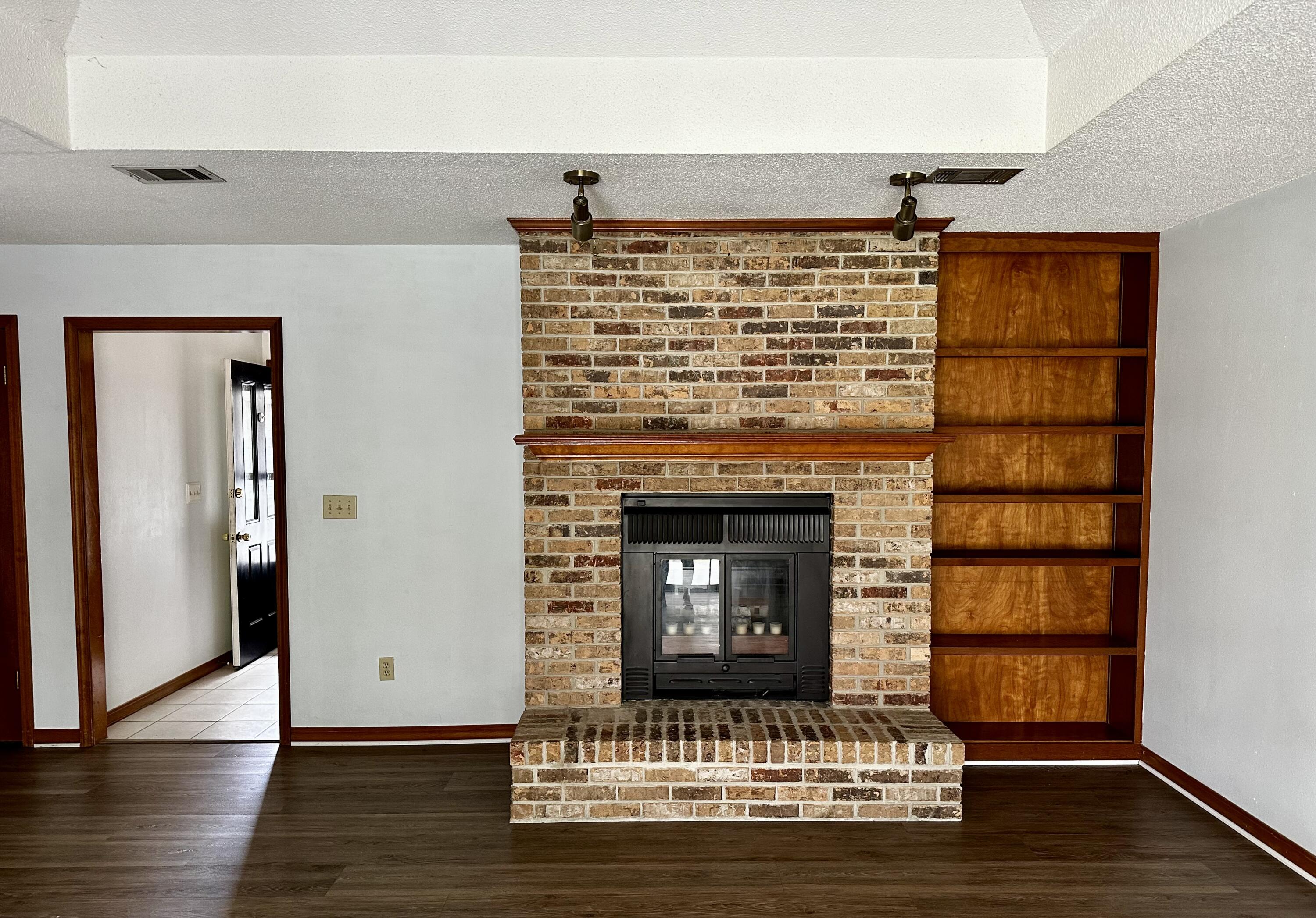 CARIBBEAN VILLAGE 1B - Residential Lease