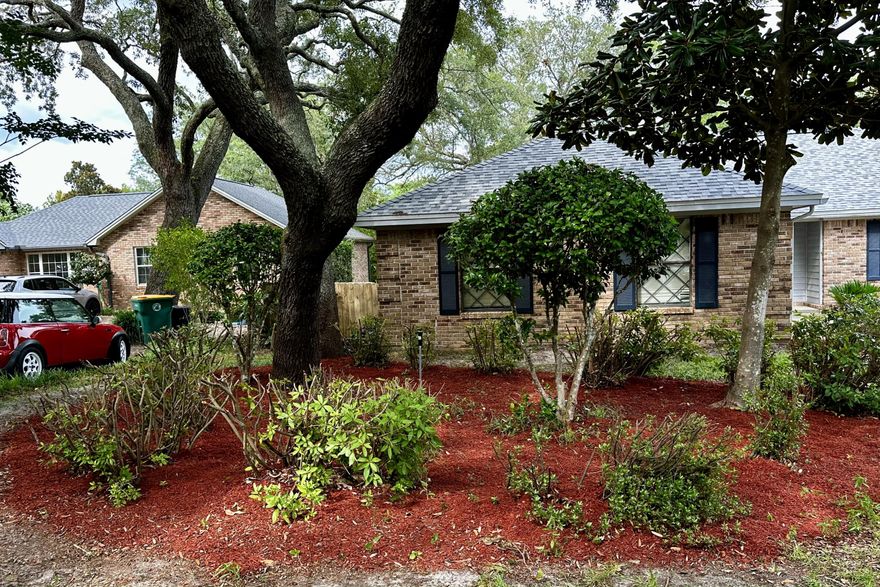 3 bedroom 2 bath ranch home in Bluewater Bay has lake/stream in back yard.  Privacy fence on side, no other fencing.  New LVP flooring being installed now.  No carpet.  large driveway area, lots of trees/shade.  Laundry room, formal dining room with double sided fireplace.  Rental price will include lawn care.