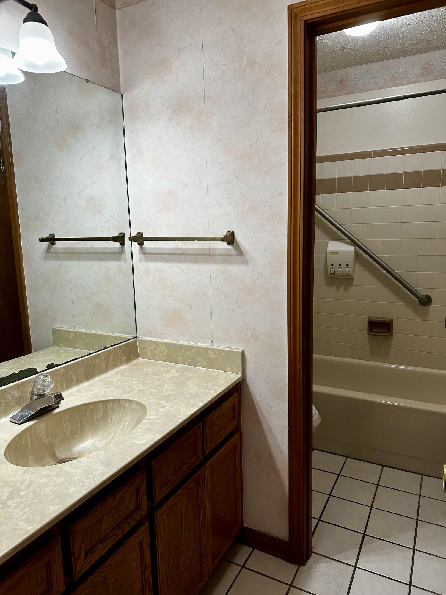 CARIBBEAN VILLAGE 1B - Residential Lease