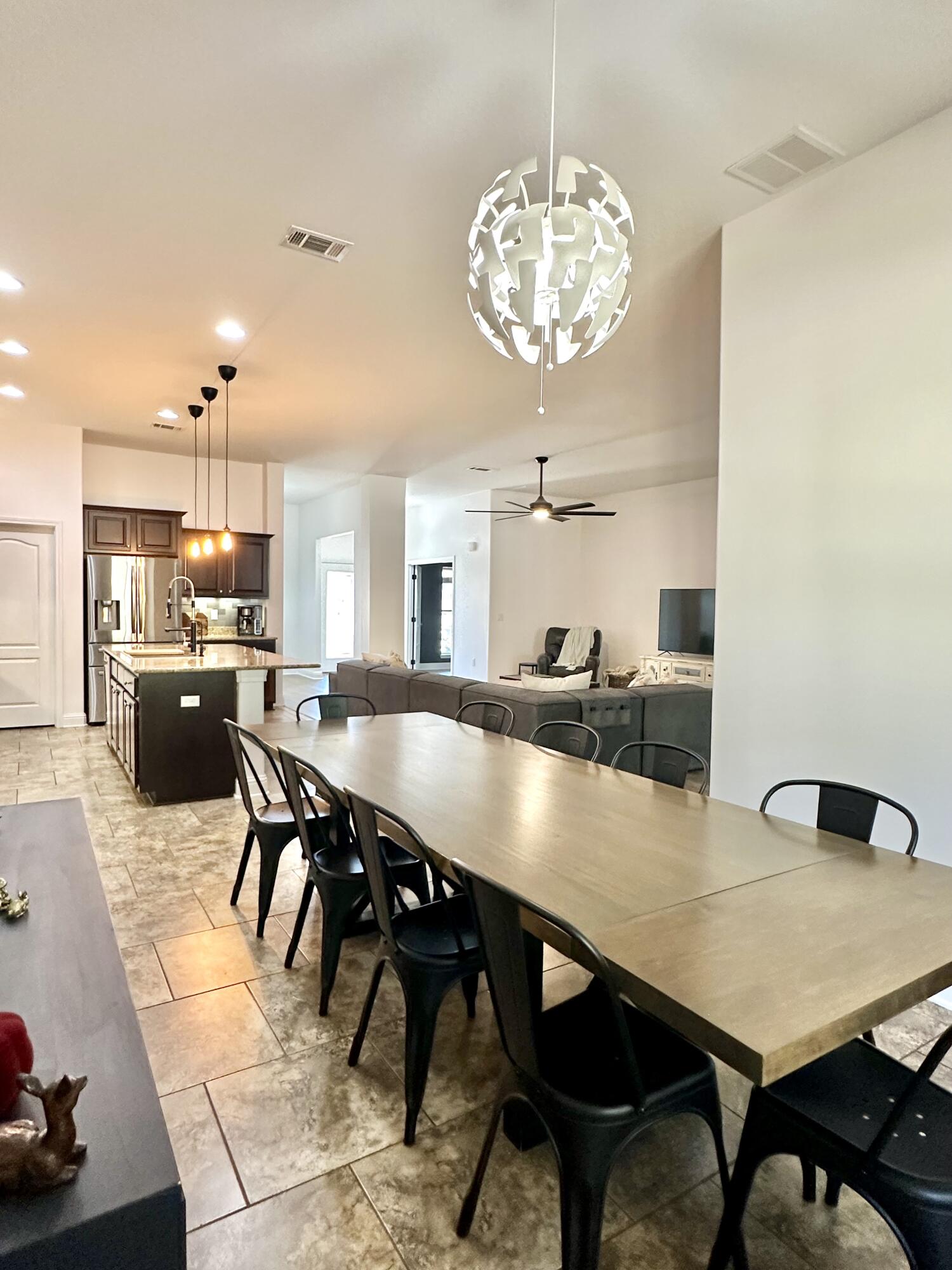 WINDMEADOWS - Residential