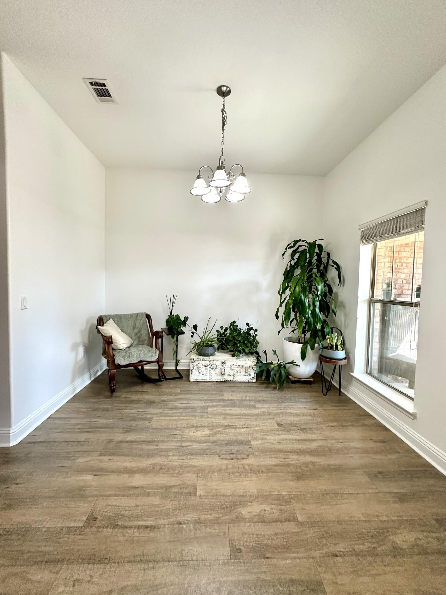 WINDMEADOWS - Residential