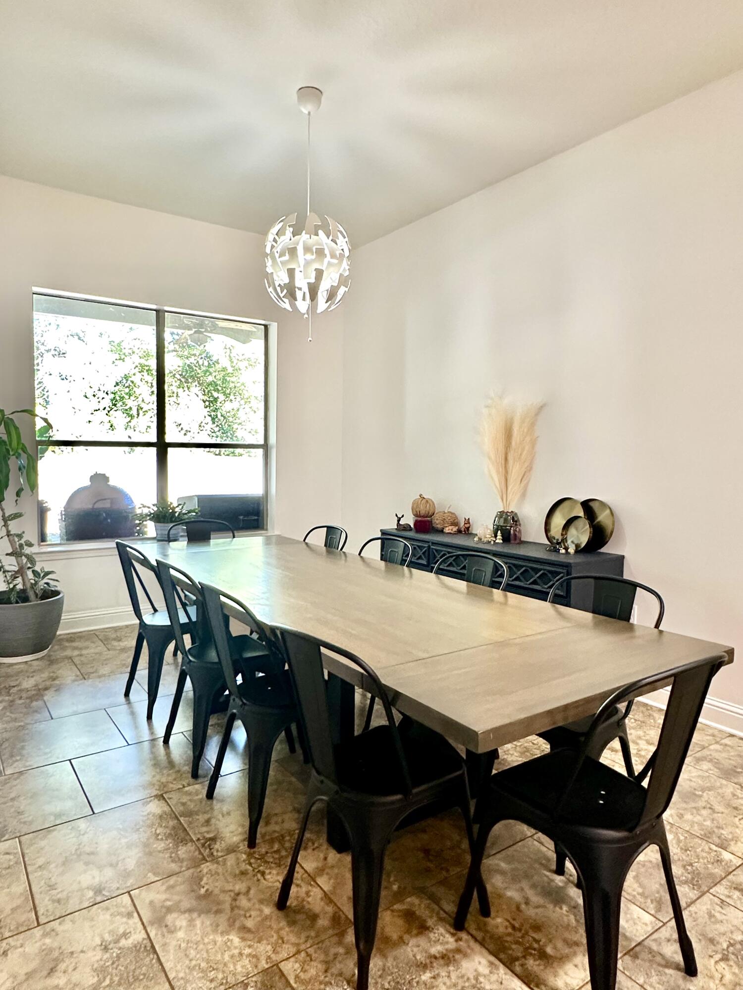 WINDMEADOWS - Residential