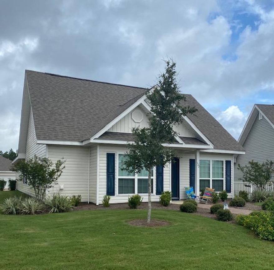 This attractive craftsman style cottage is designed to be low maintenance. It is a split bdr plan - 3 bdrs, 2 baths, 2 car garage, and an open floor plan w/ spacious living, dining, and kitchen w/island. There are many large windows in the dining and living areas that provide natural light. Wood grain laminate flooring is throughout the main areas and carpet in the bedrooms. Window blinds are included. The mbdr is large w/a ceiling fan. Mbath has a separate garden tub and shower. The front porch faces the beautiful greenscape Central Park and it's a short walk around the corner to the amenities.
Monthly HOA fee inc: landscape maintenance, Over 150 Cable channels, Access to all pools, 24hour gym, Clubhouse, Movie Theatre, Tennis and Basketball Court, Playground, Bayfront Park w/fishing dock