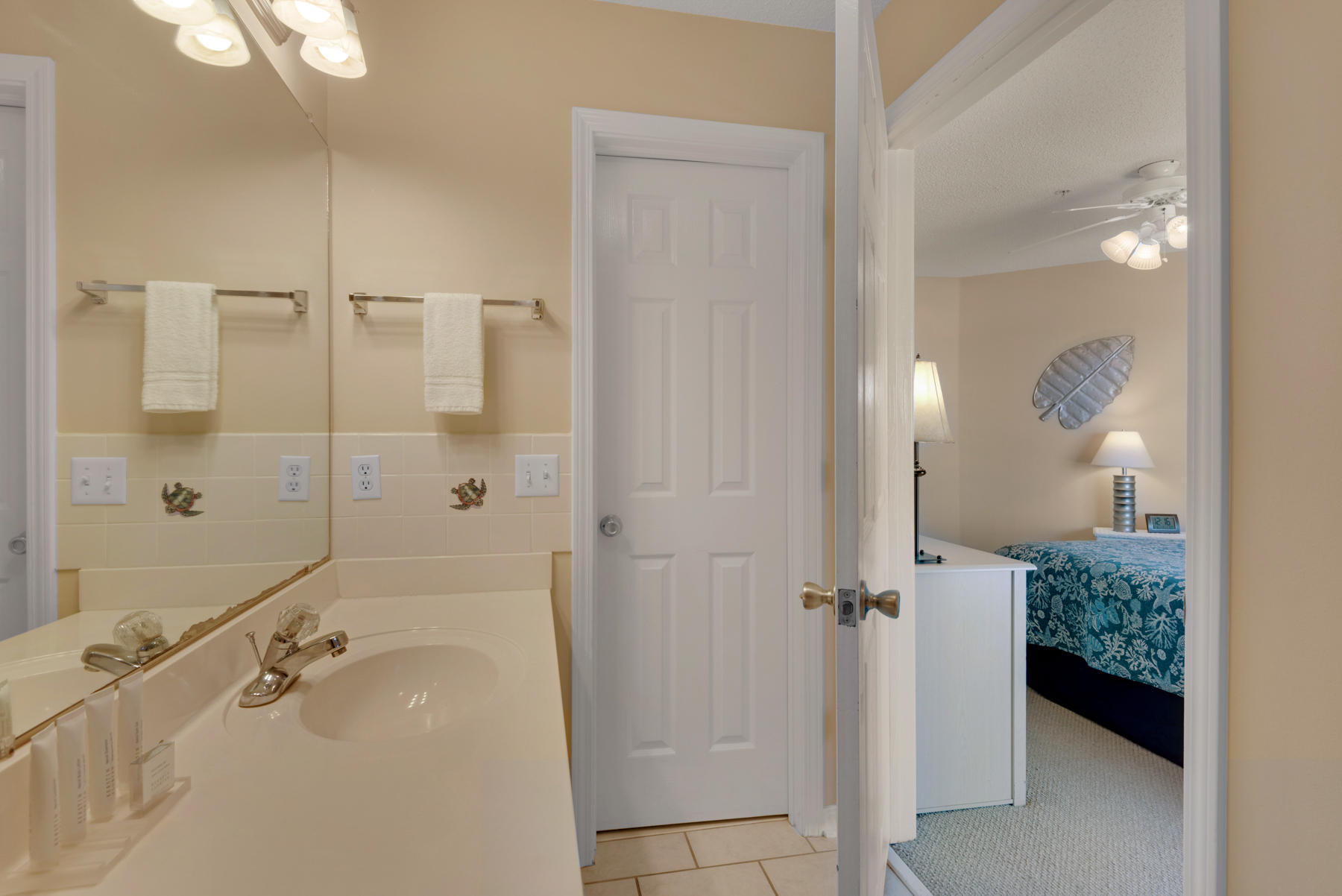 SUNSET HARBOUR VILLAS CONDO - Residential