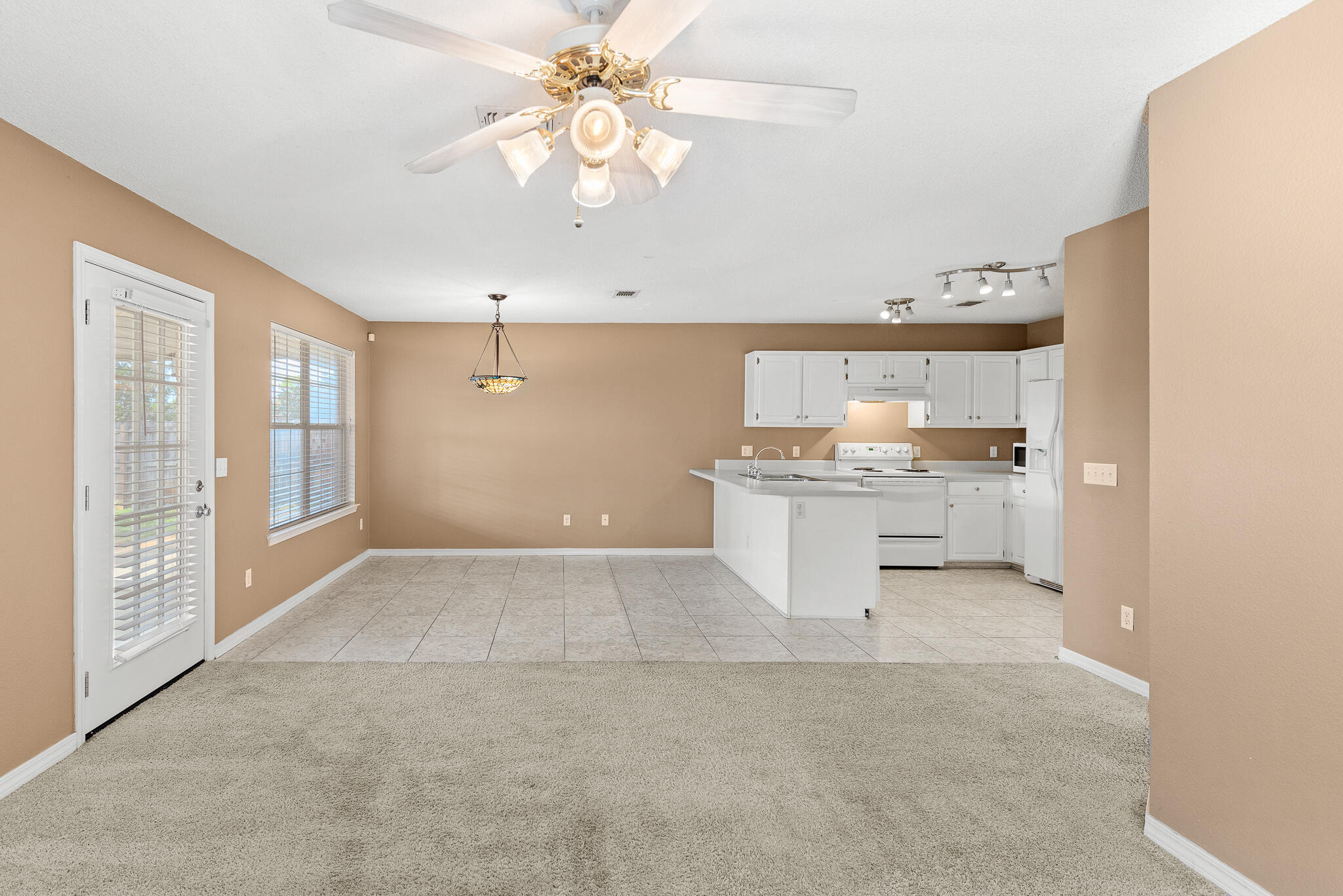 PARKER'S LANDING - Residential