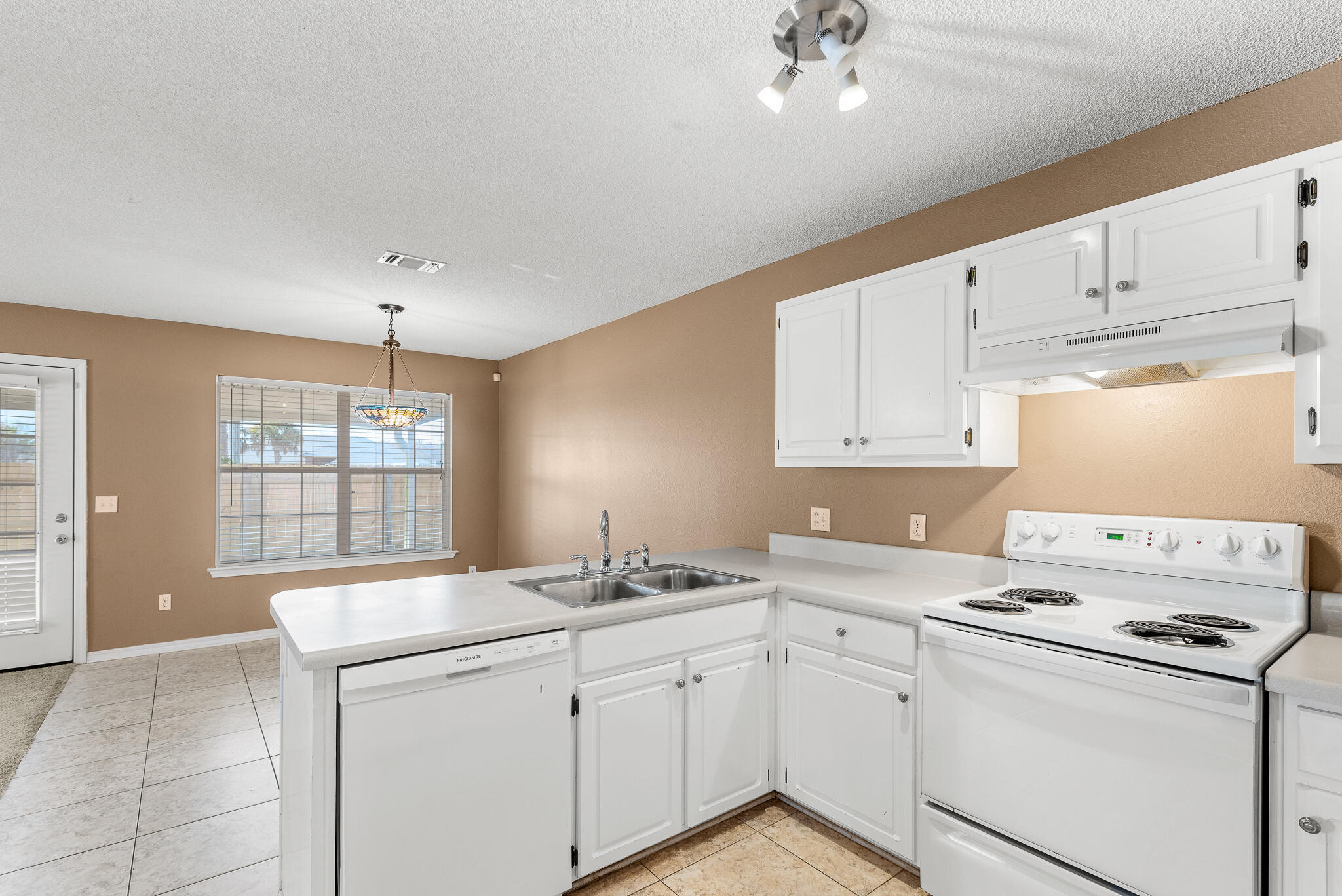 PARKER'S LANDING - Residential