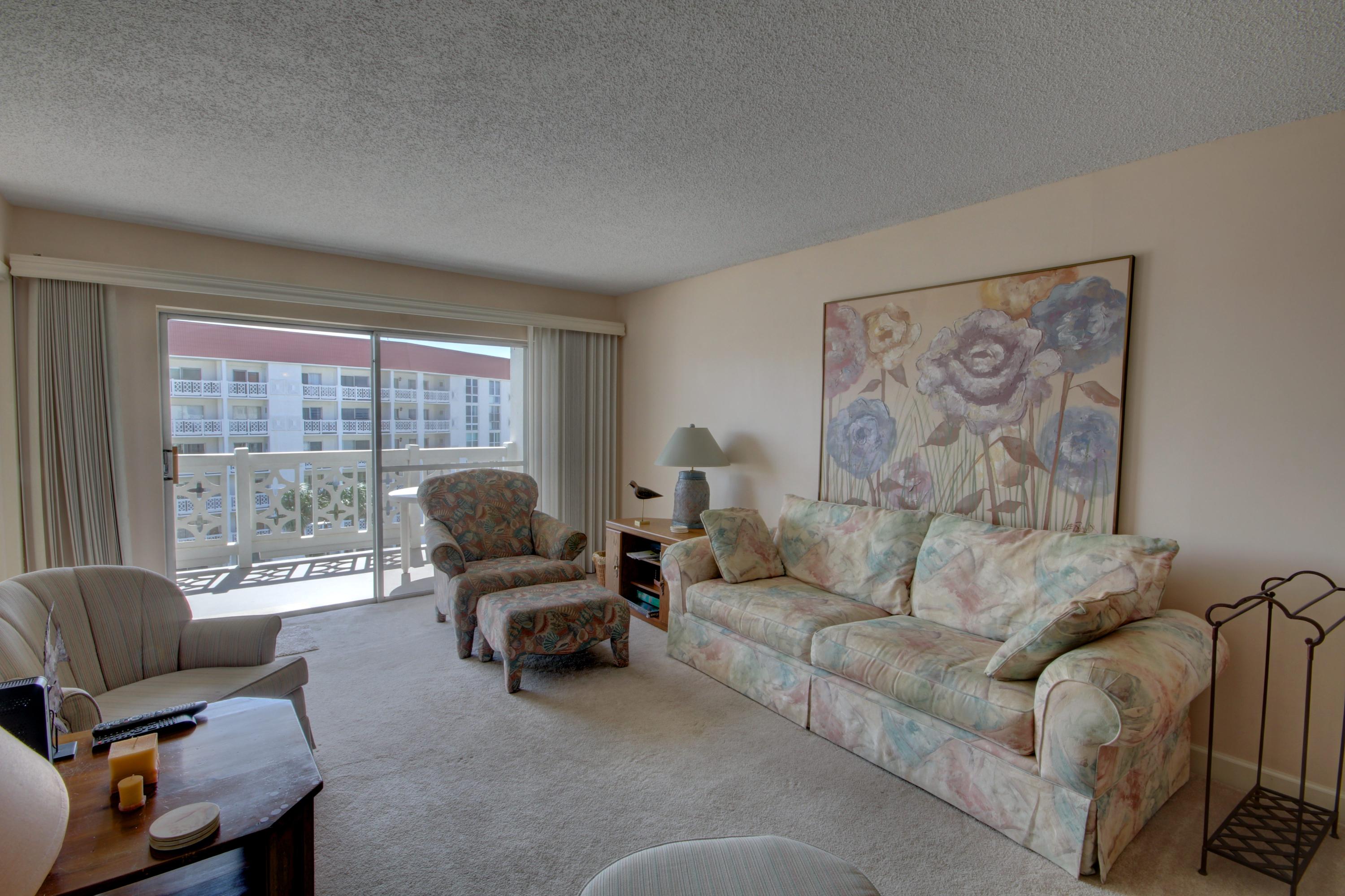 EL MATADOR CONDO - Residential