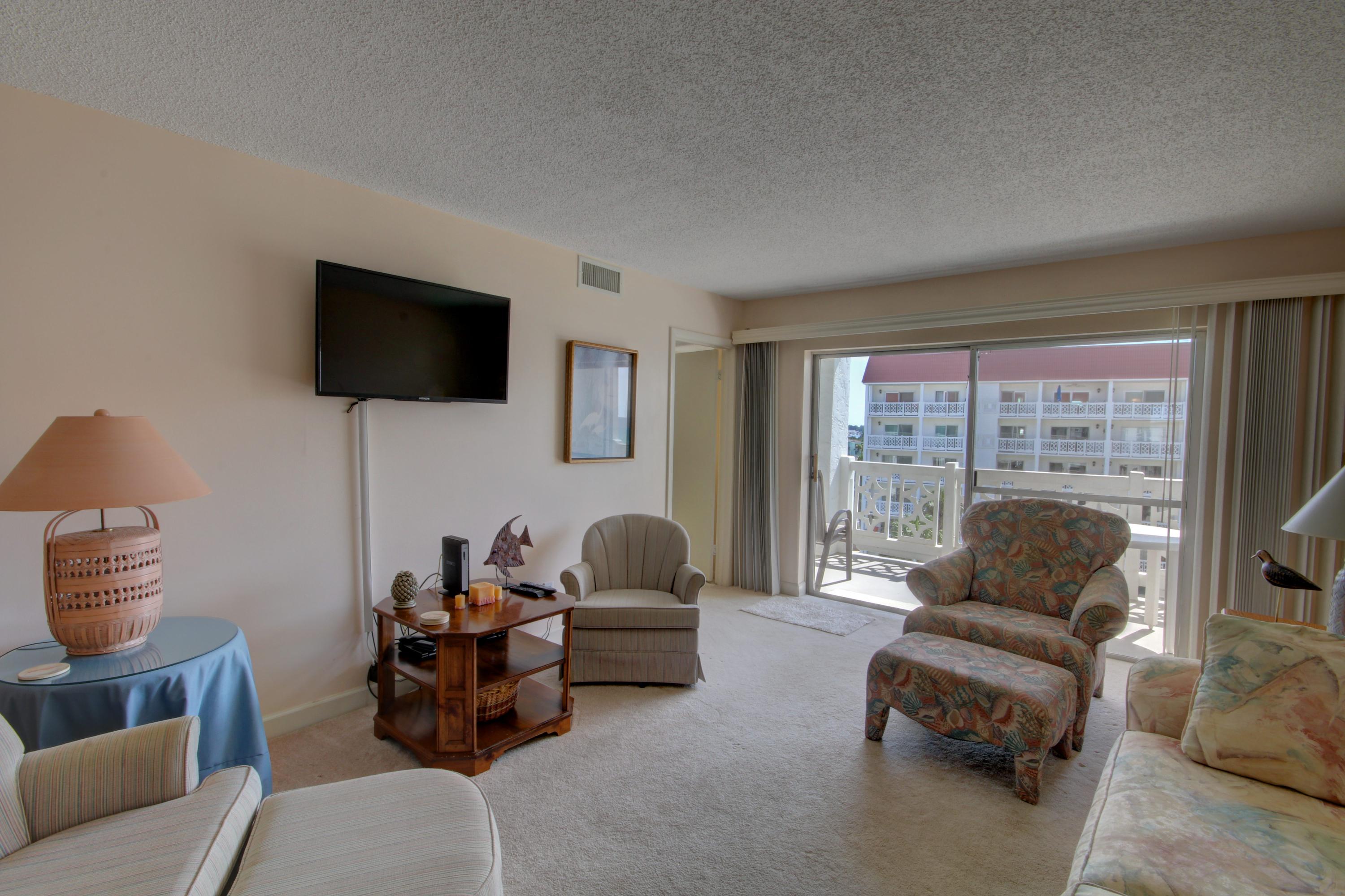 EL MATADOR CONDO - Residential