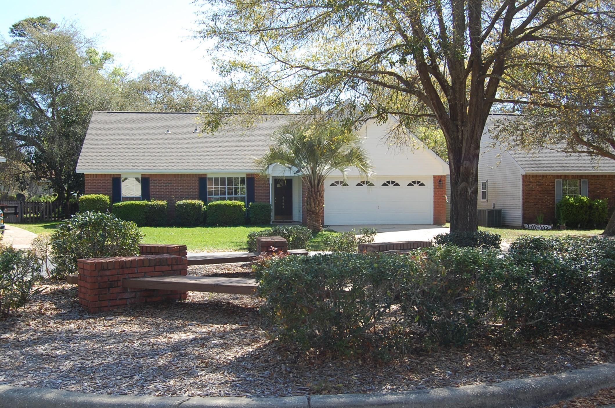 PARKWOOD COURT AT BLUEWATER BAY - Residential