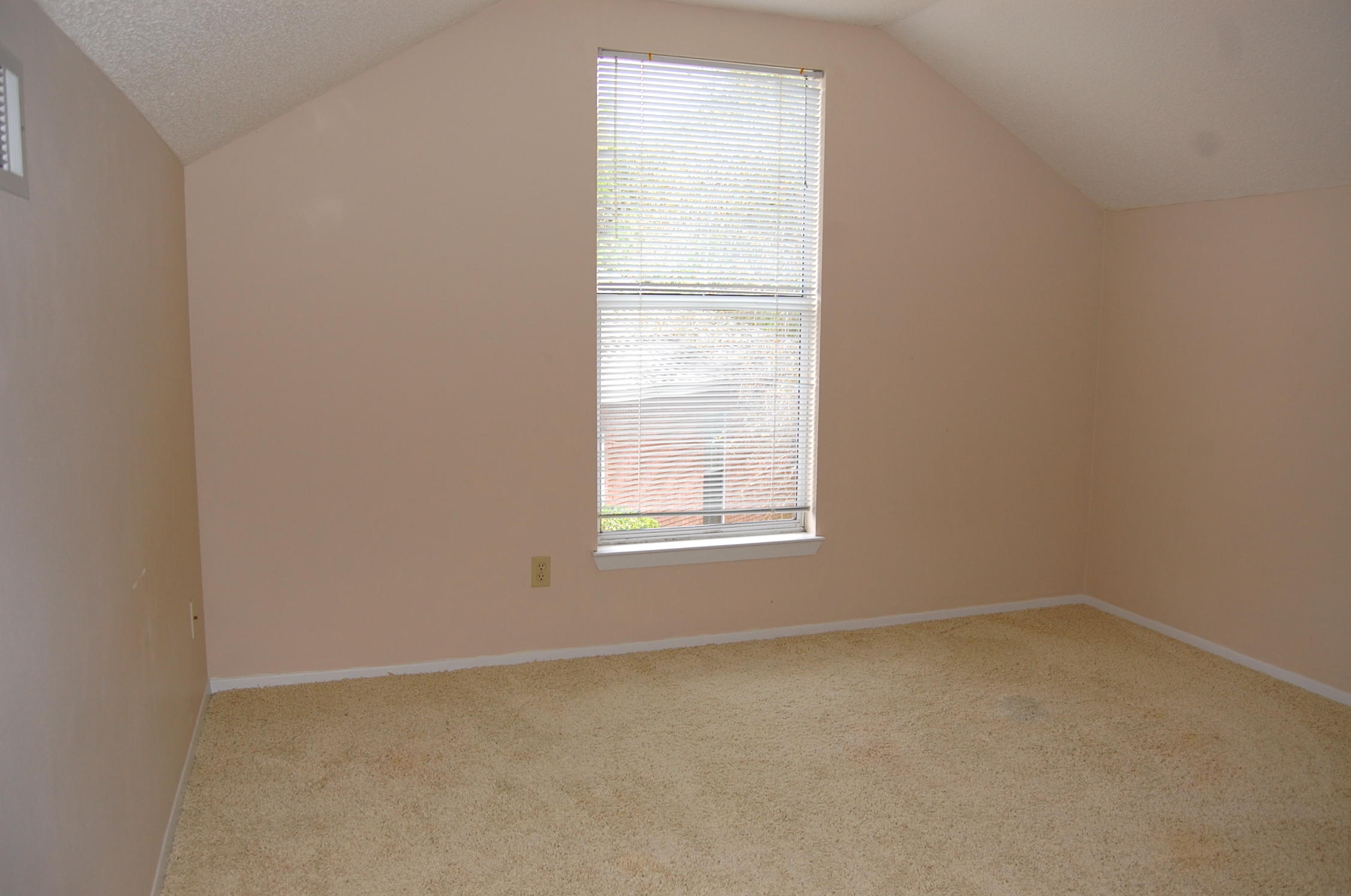 PARKWOOD COURT AT BLUEWATER BAY - Residential