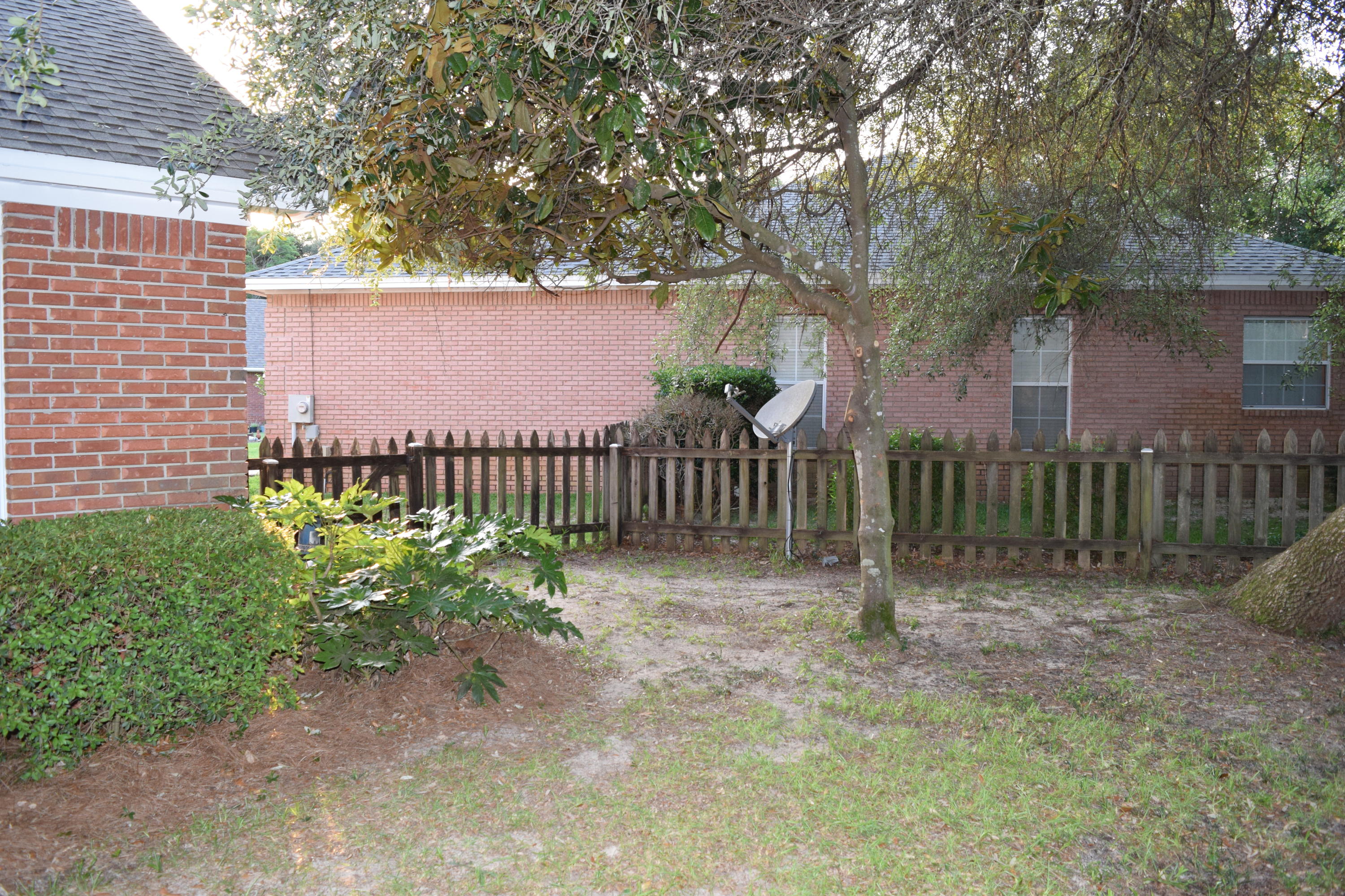 PARKWOOD COURT AT BLUEWATER BAY - Residential