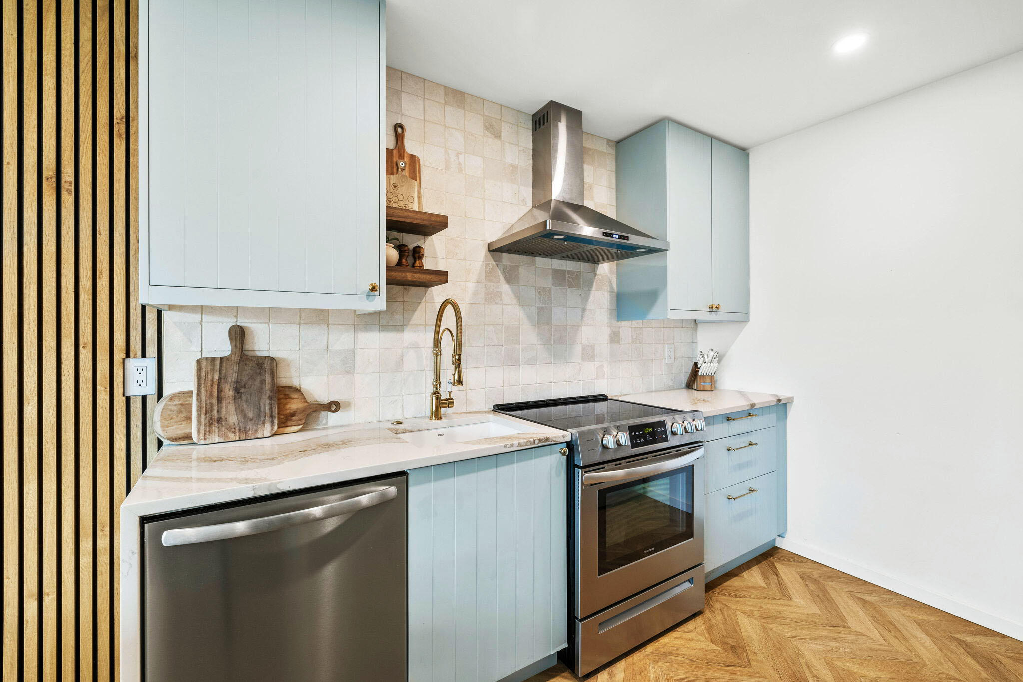 HIDDEN BEACH VILLAS CONDO - Residential