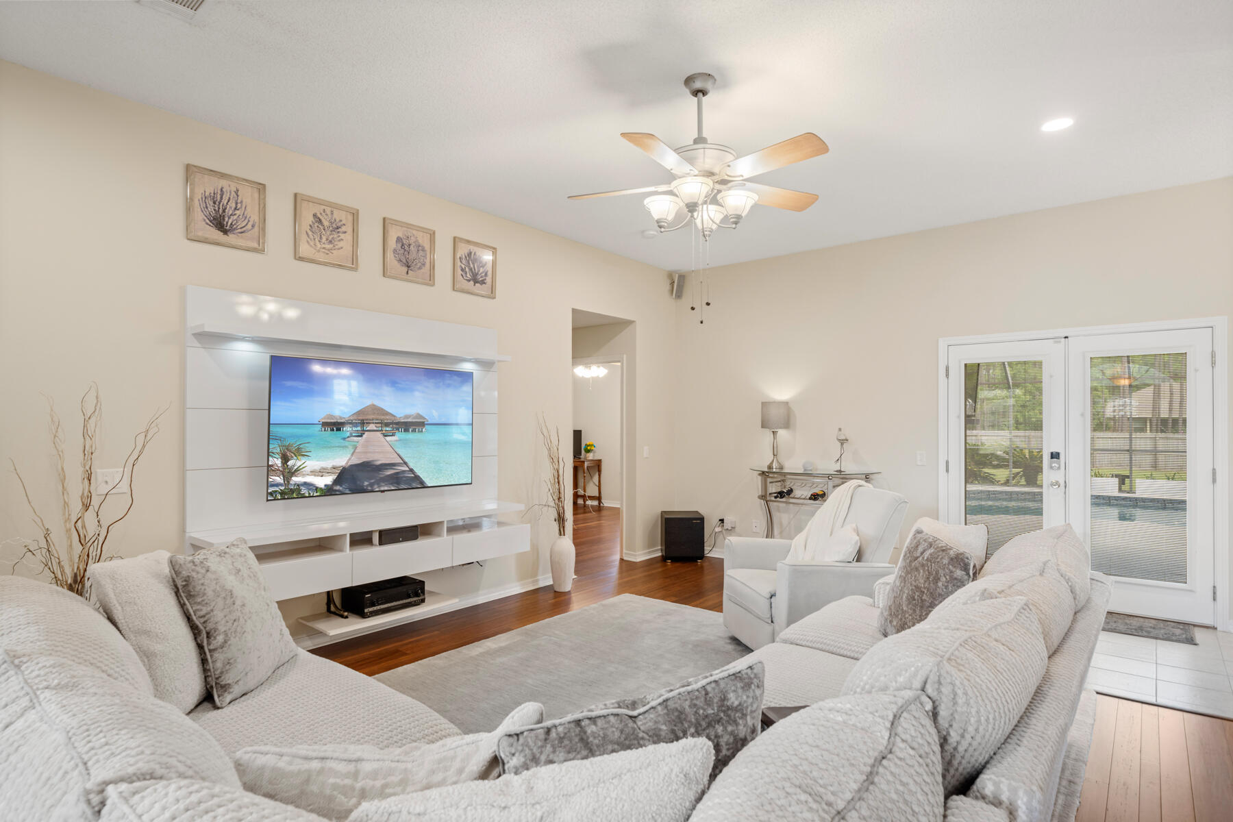 HOLLEY BY THE SEA - Residential