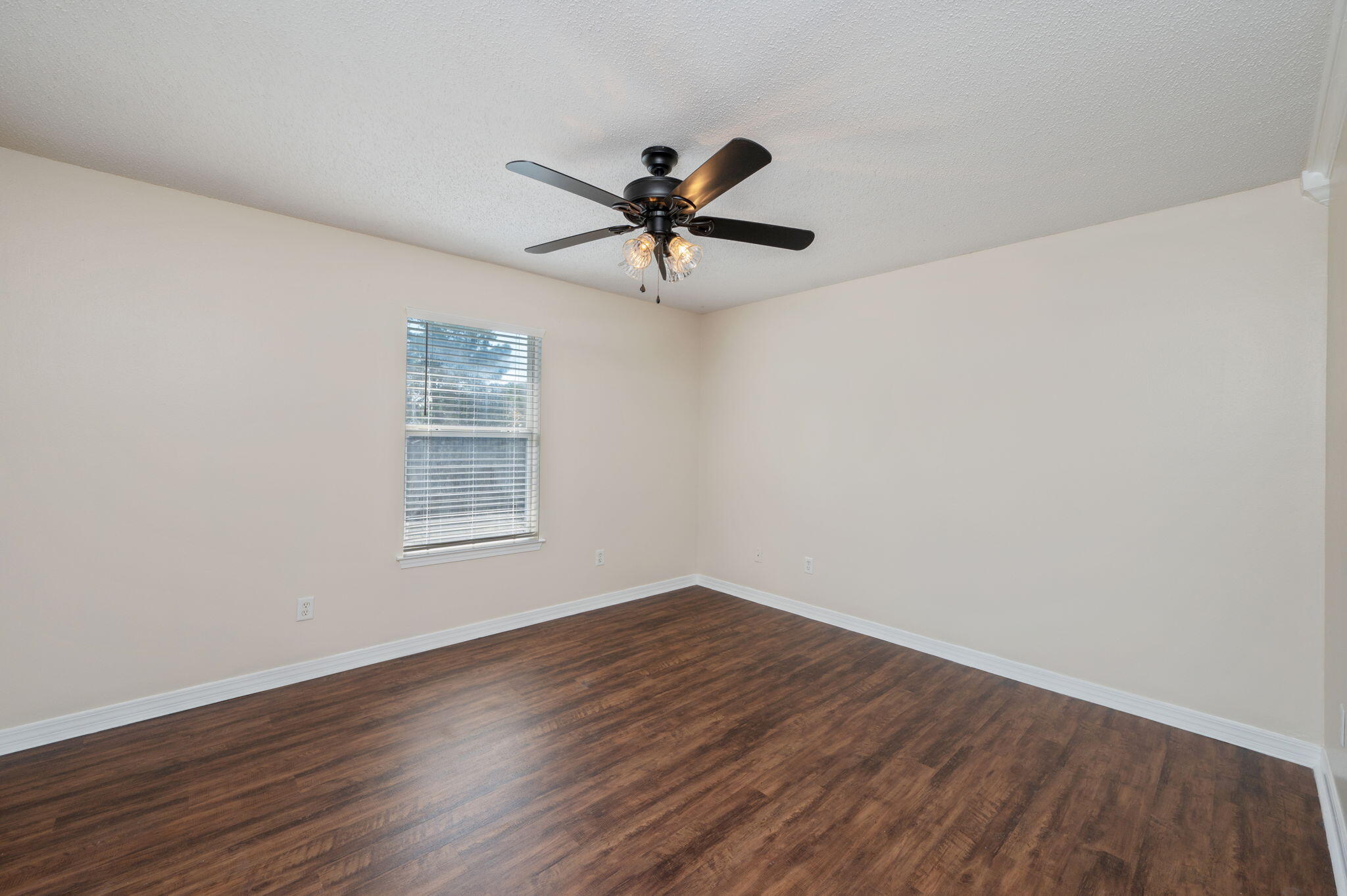 VINEYARD THE - Residential Lease