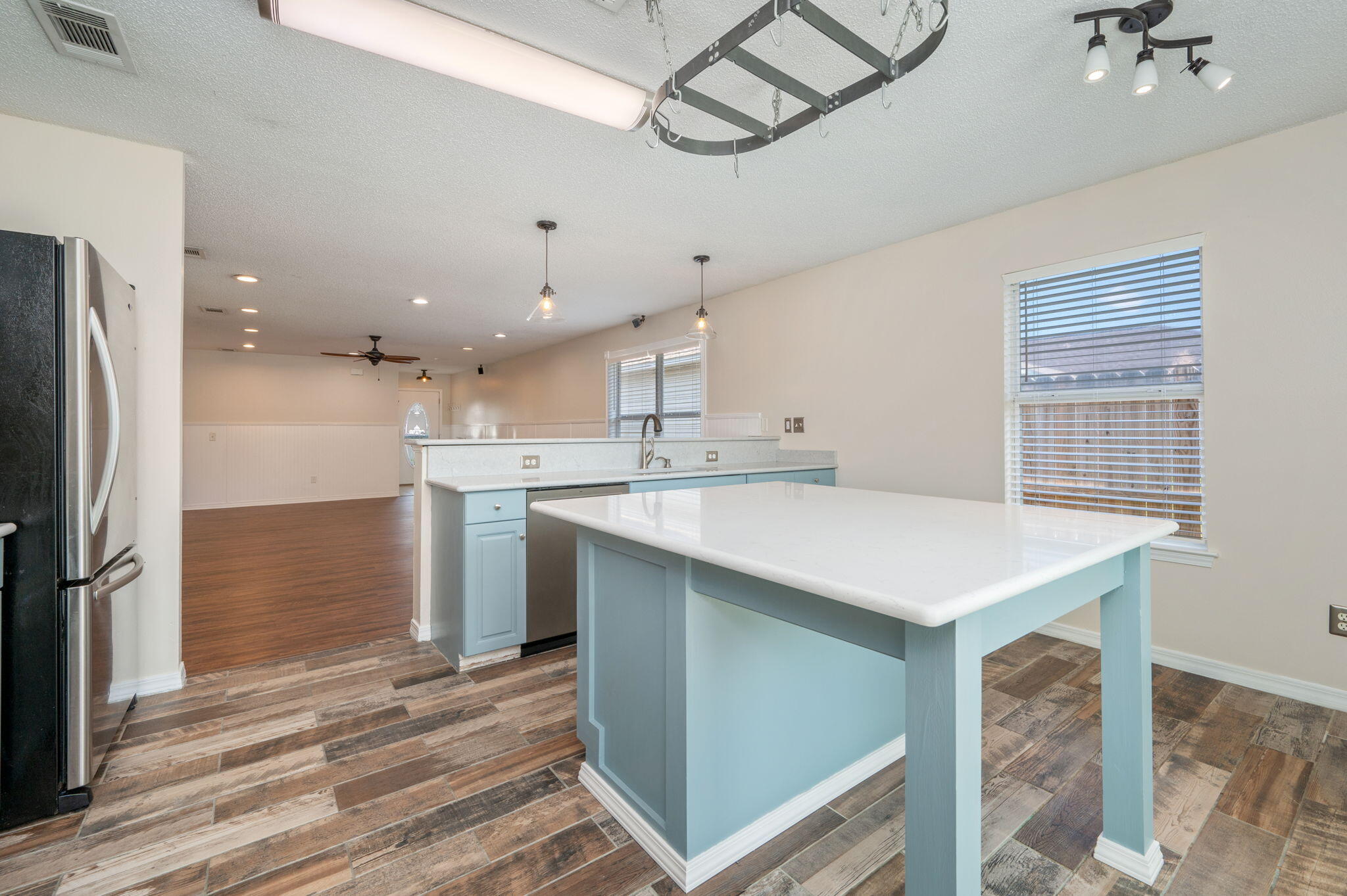 VINEYARD THE - Residential Lease