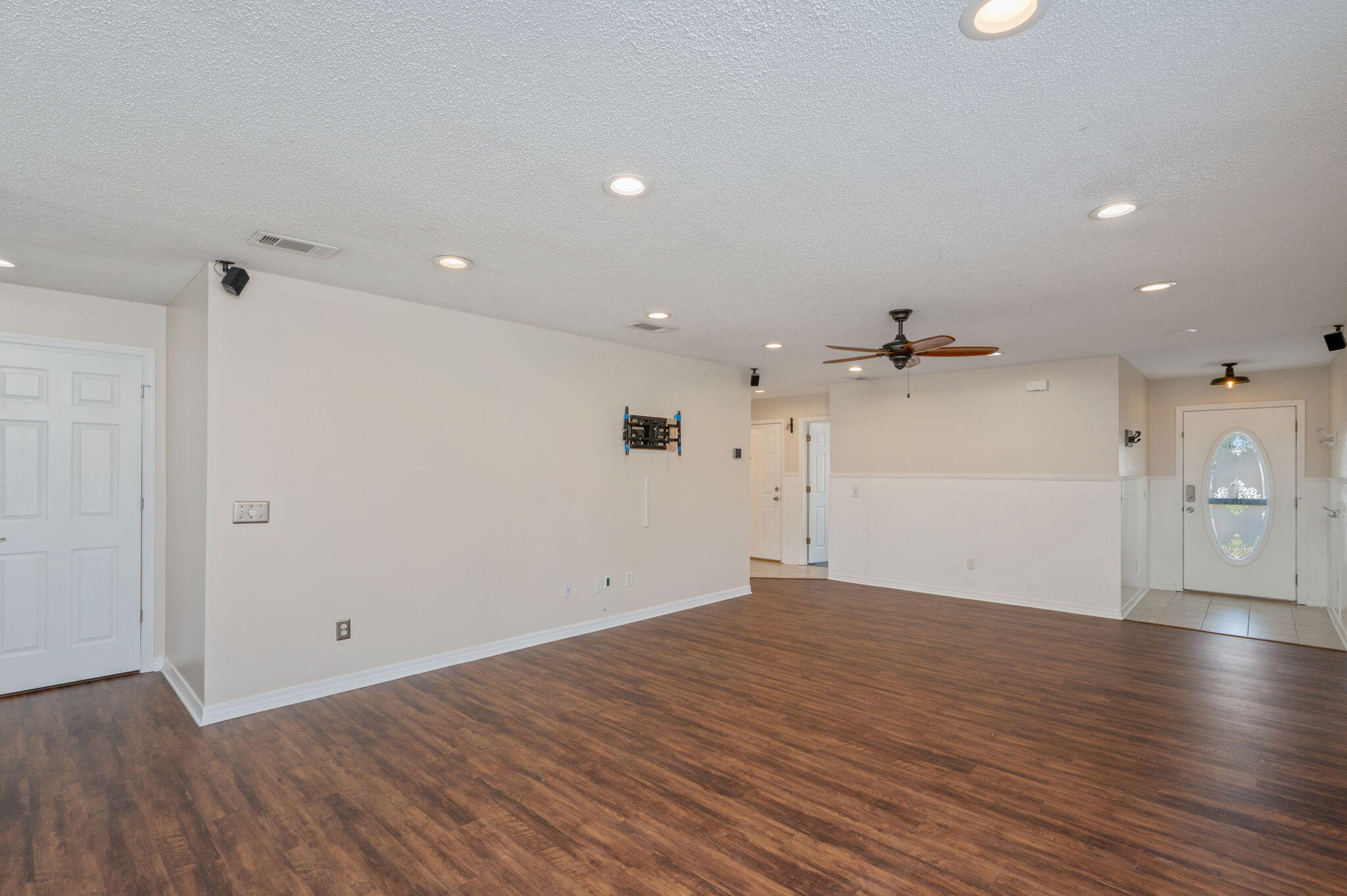 VINEYARD THE - Residential Lease