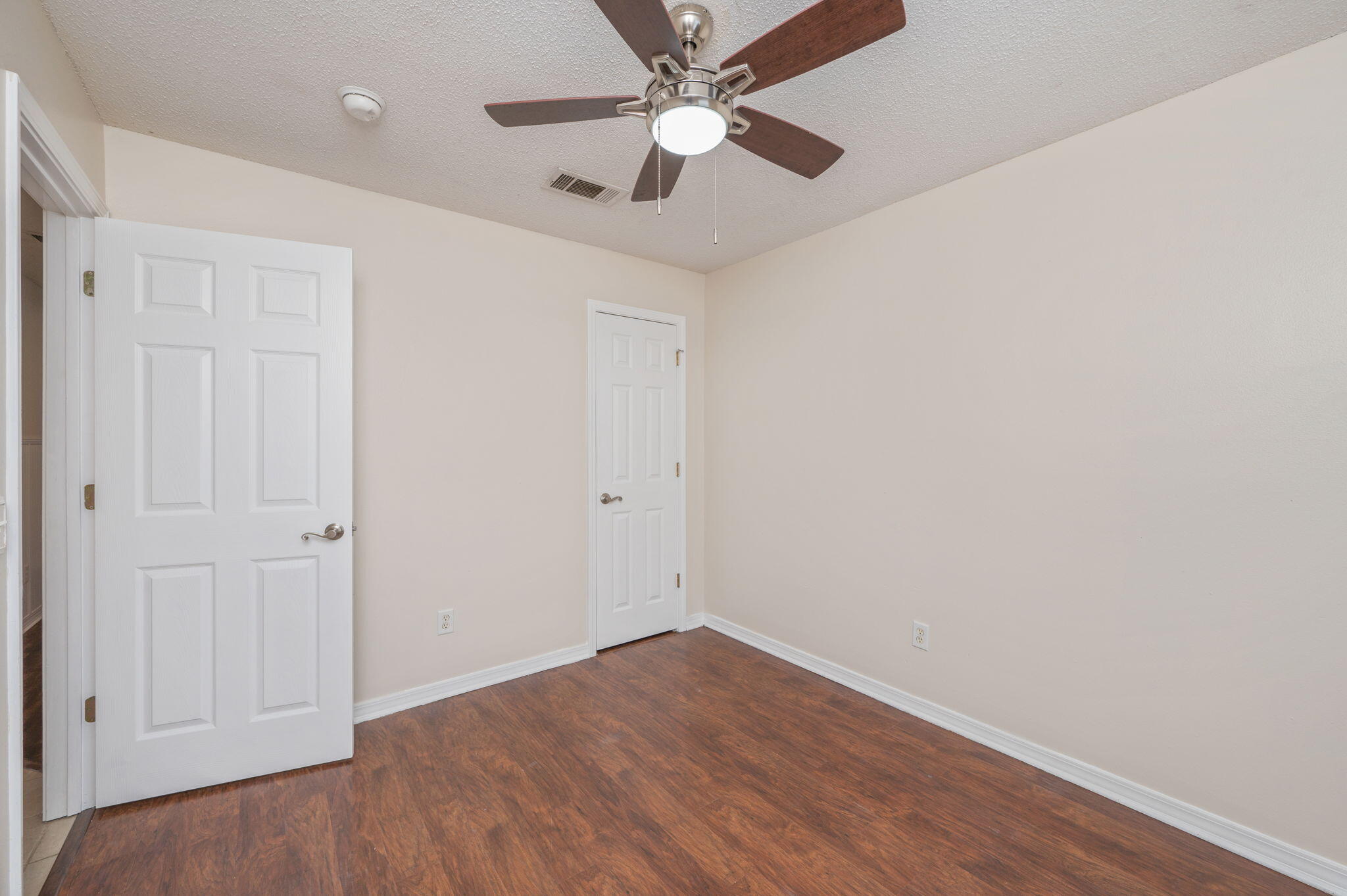 VINEYARD THE - Residential Lease