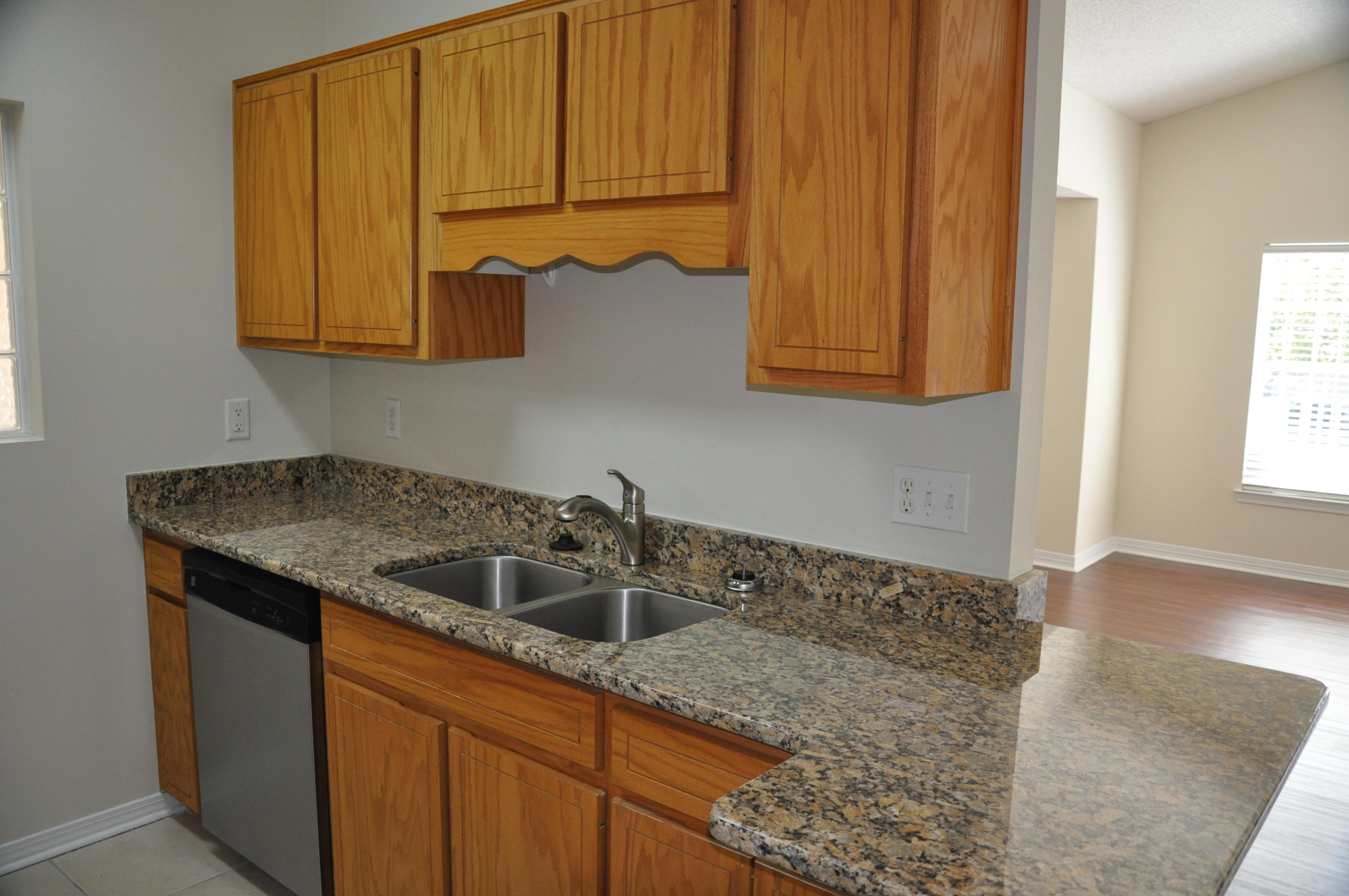 the Oaks at Niceville condo, unit 219, building #5 - Residential