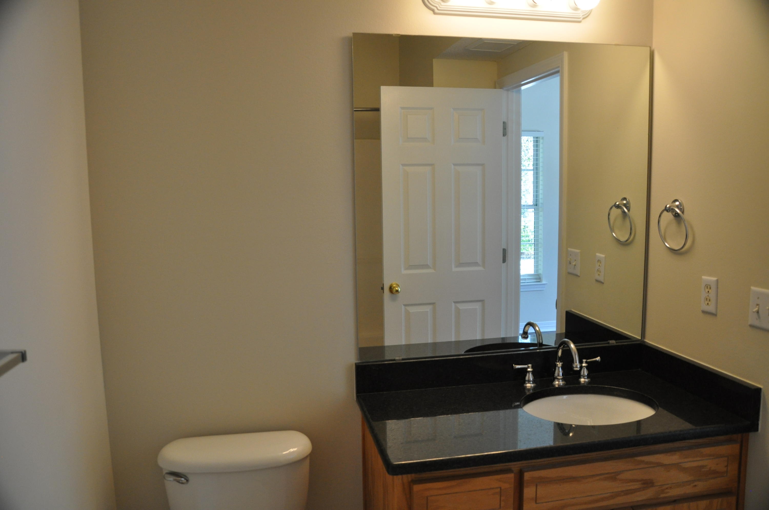 the Oaks at Niceville condo, unit 219, building #5 - Residential