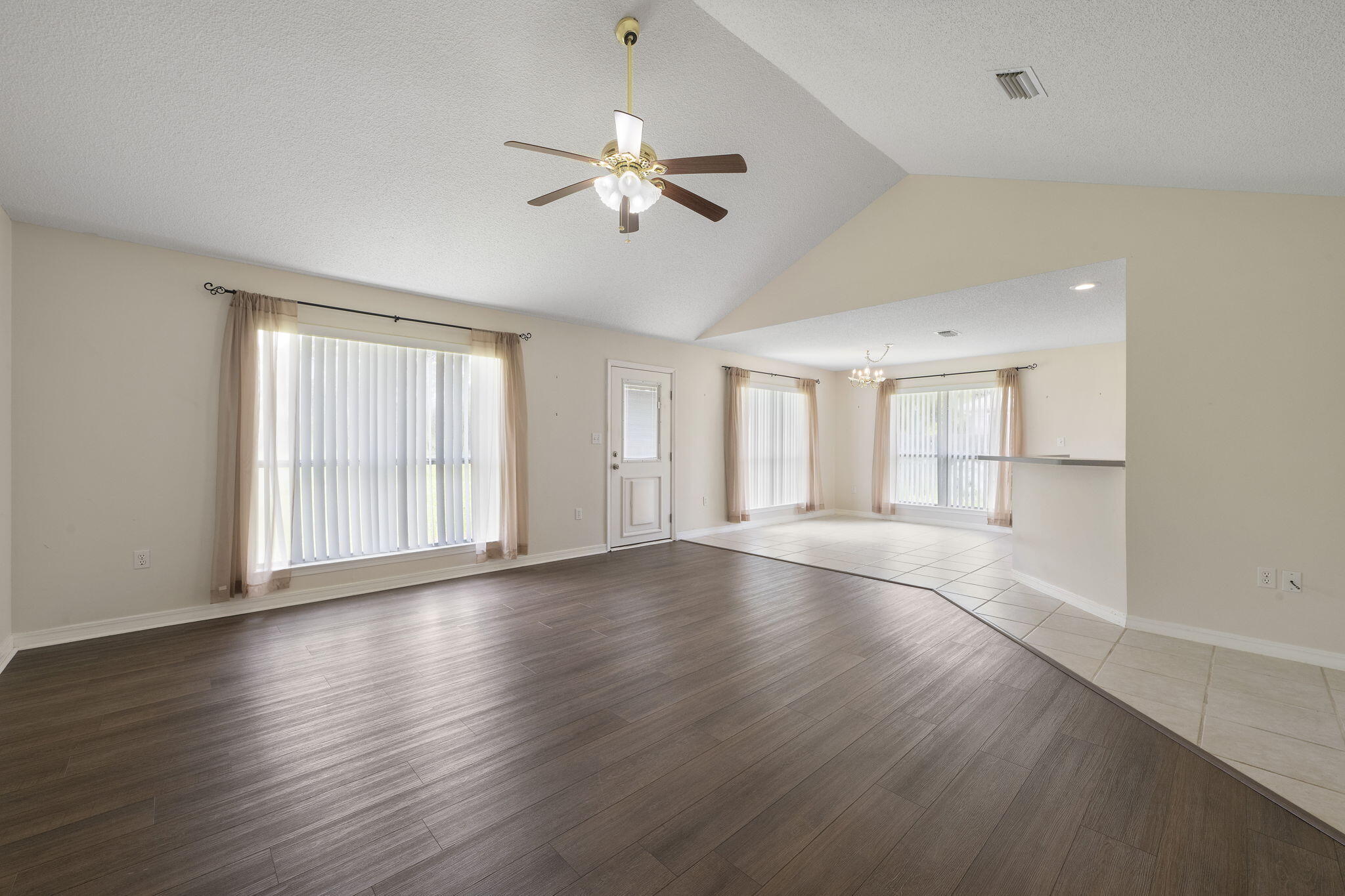 HOLLEY BY THE SEA - Residential