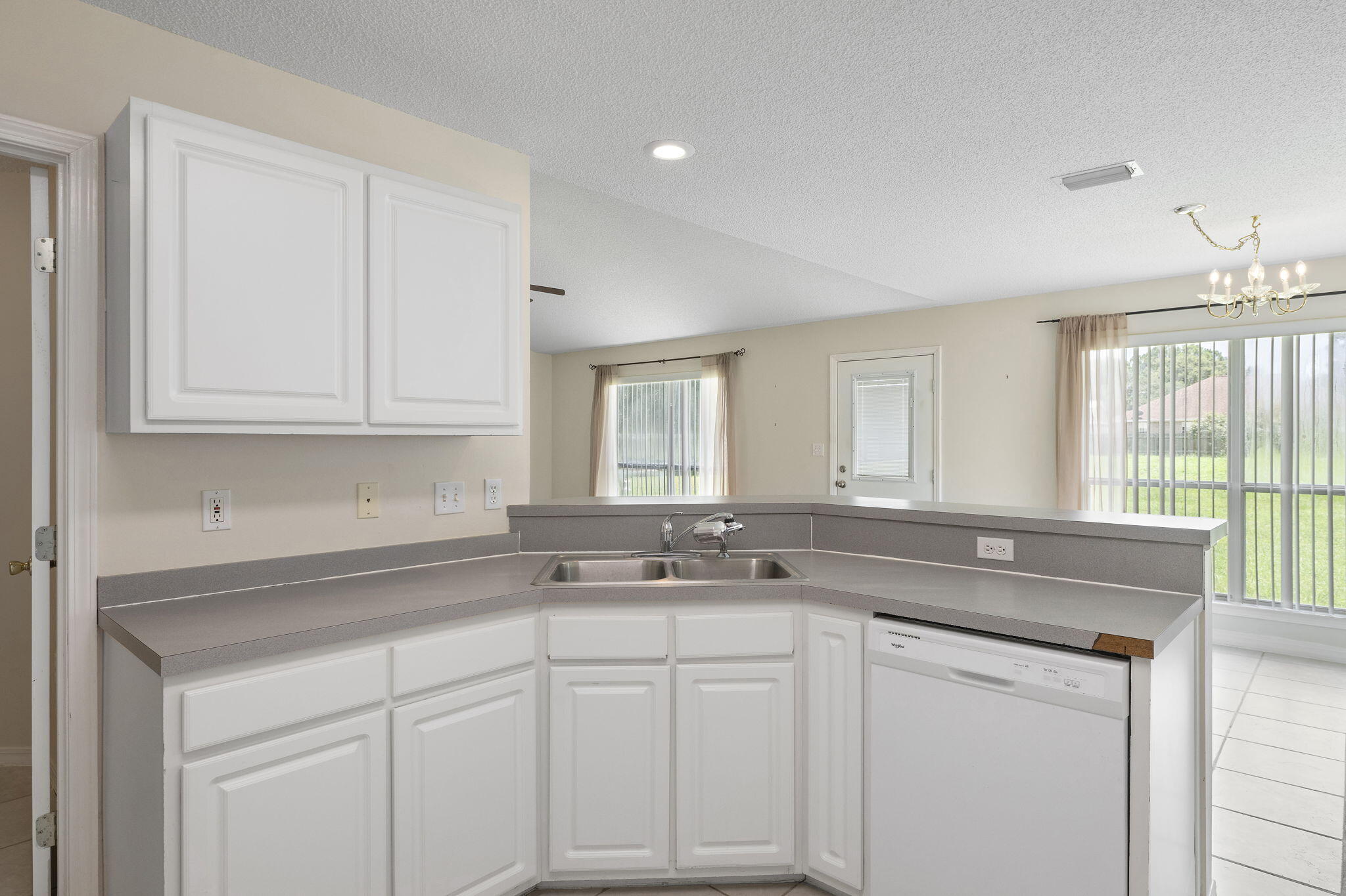 HOLLEY BY THE SEA - Residential