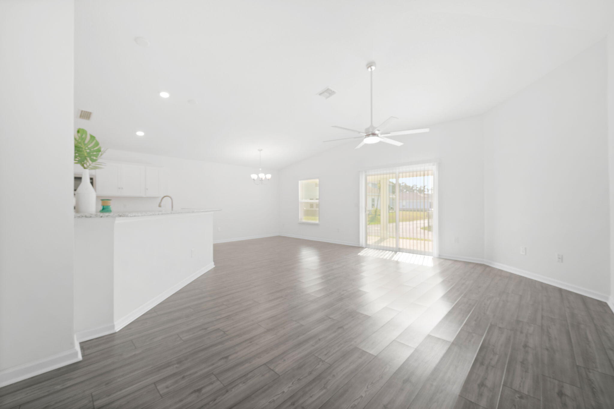 RIVERWALK - Residential