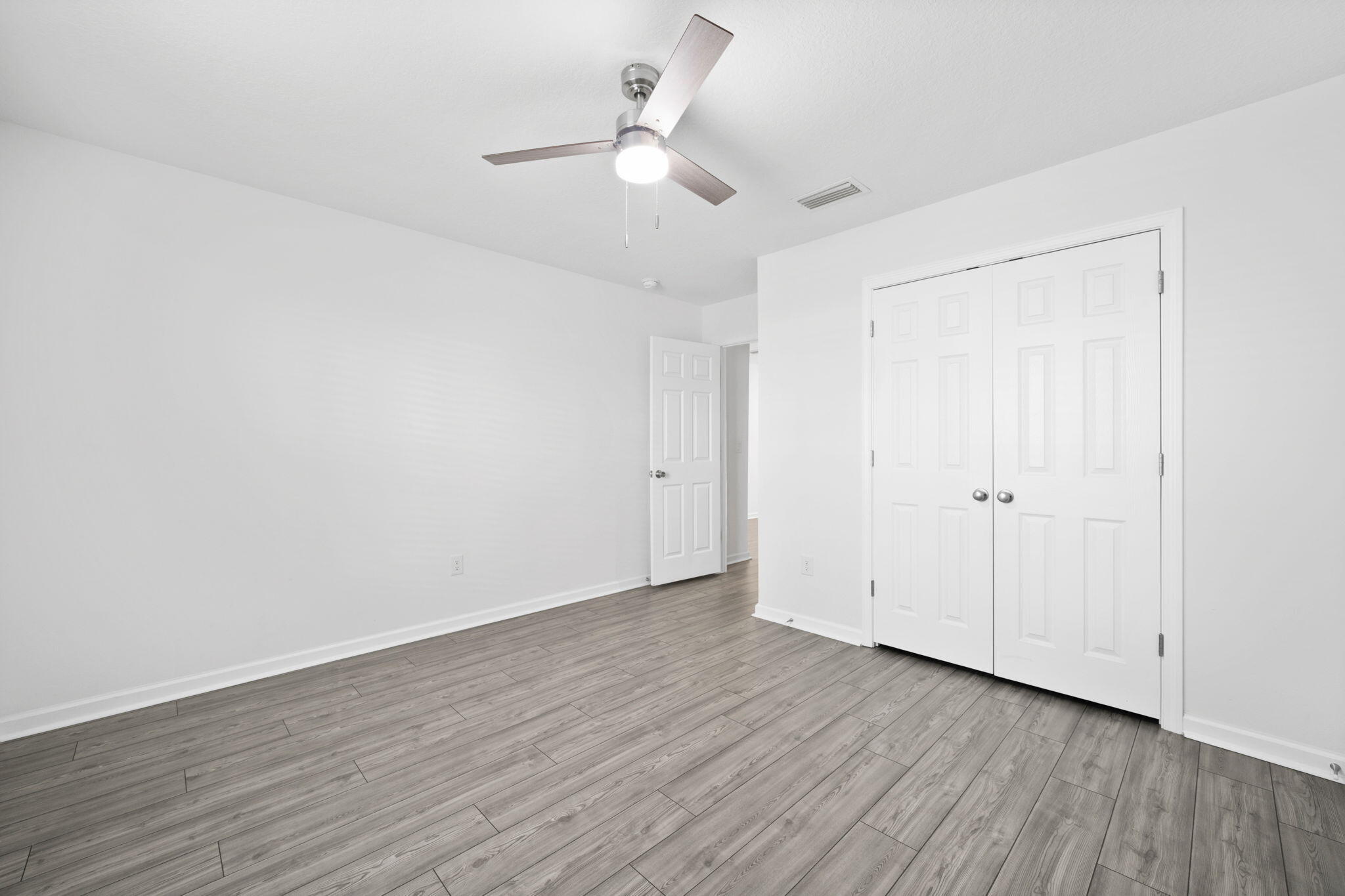 RIVERWALK - Residential