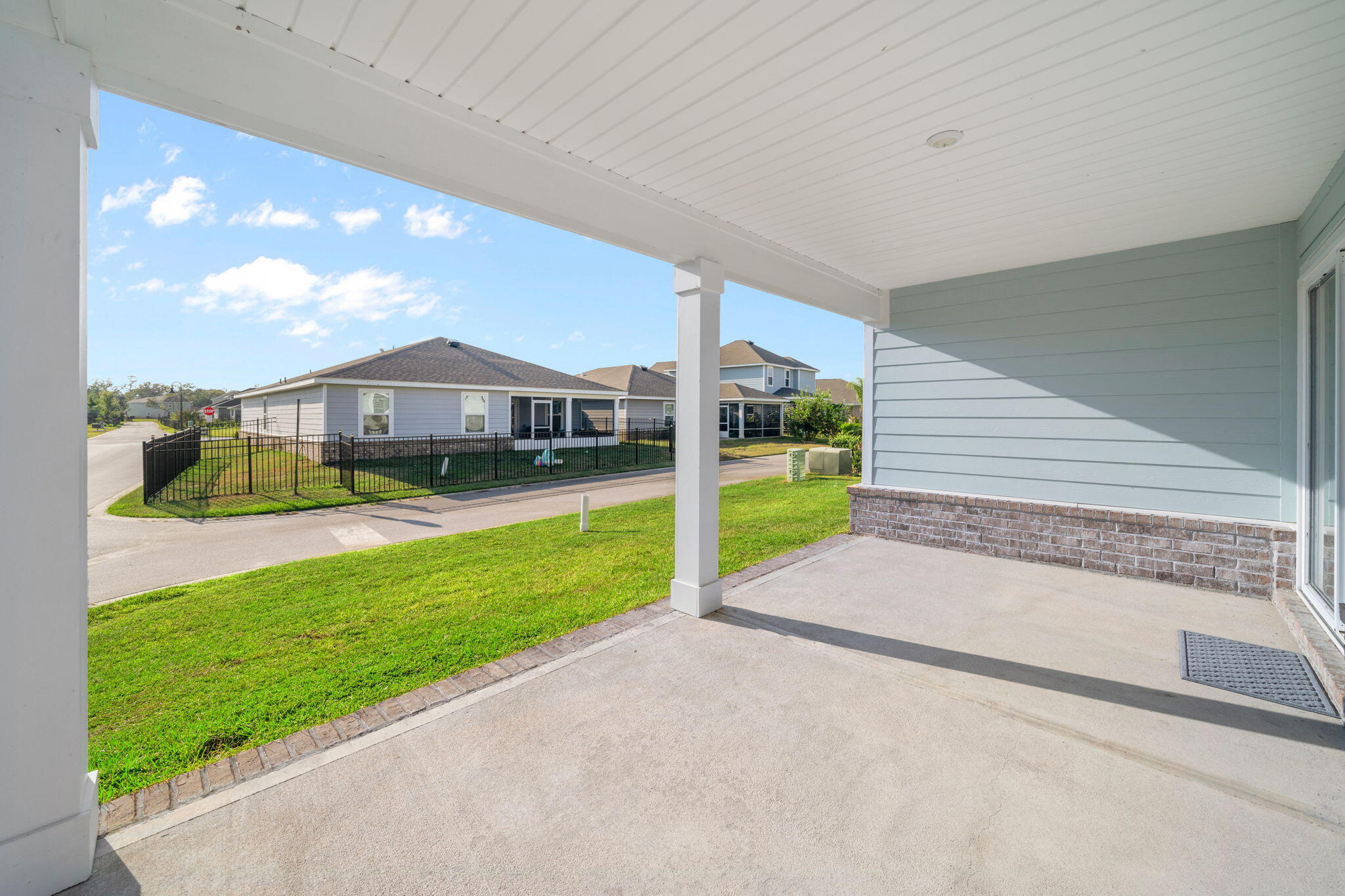 RIVERWALK - Residential