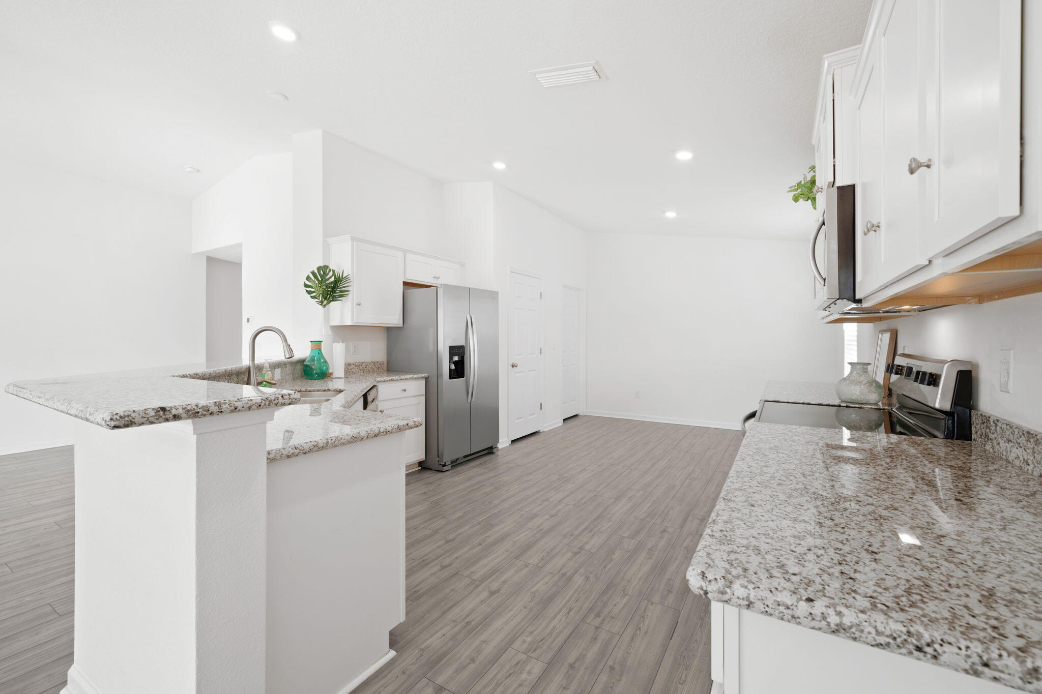 RIVERWALK - Residential