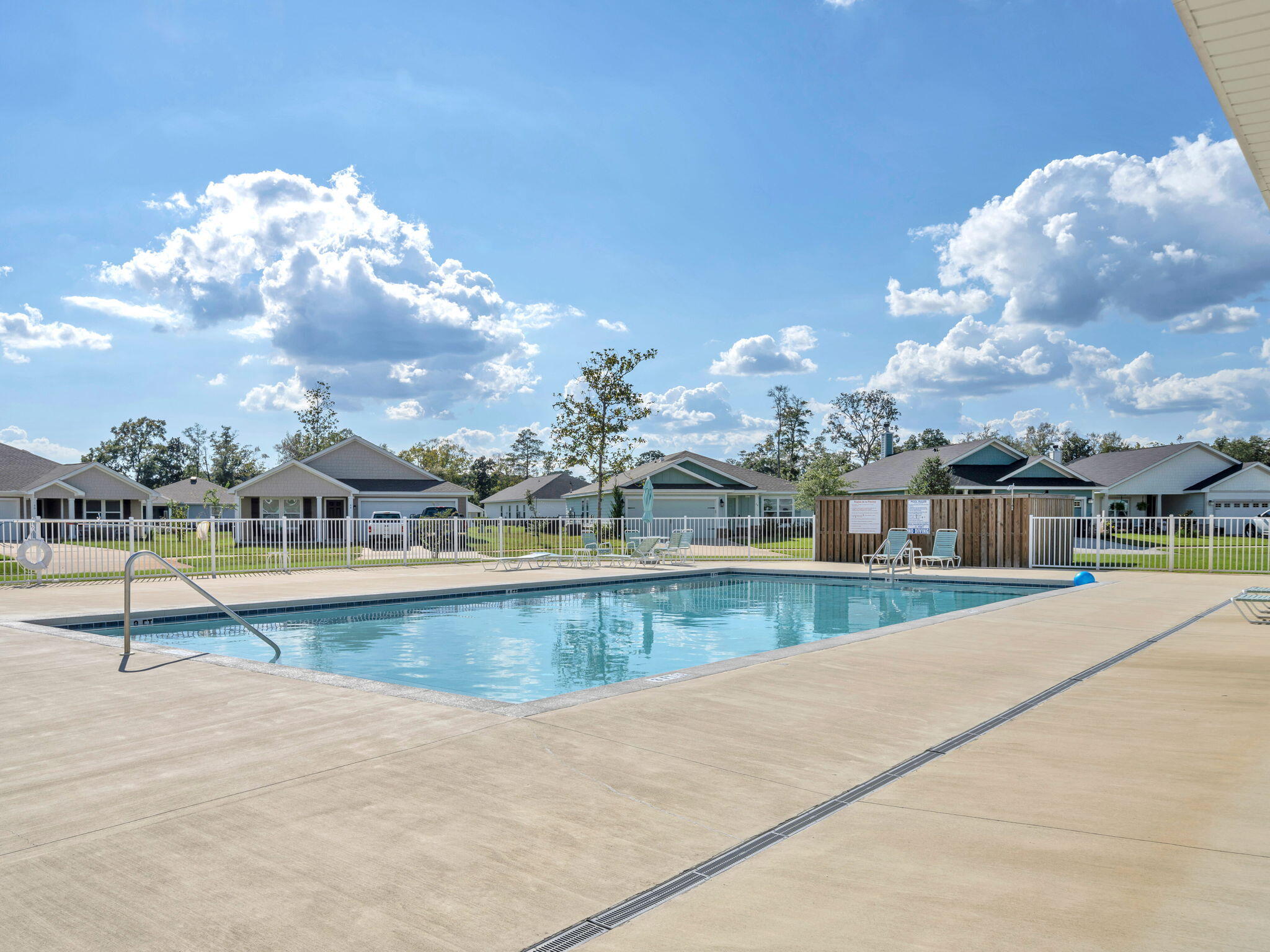 RIVERWALK - Residential
